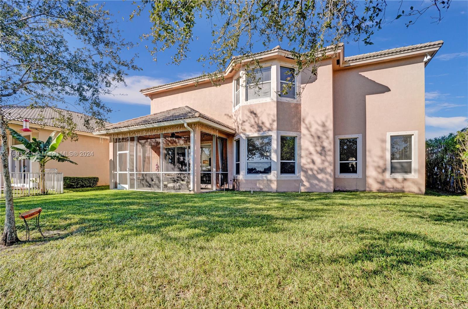 RESERVE AT HUNTINGTON 174 - Residential