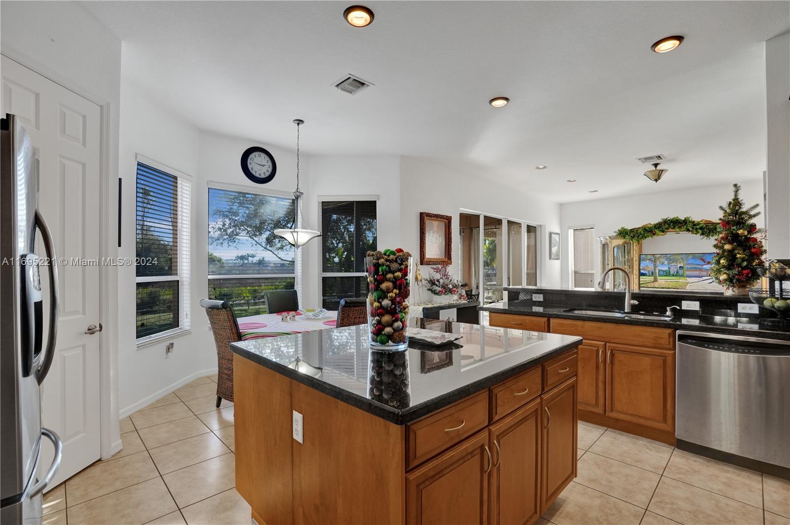 RESERVE AT HUNTINGTON 174 - Residential