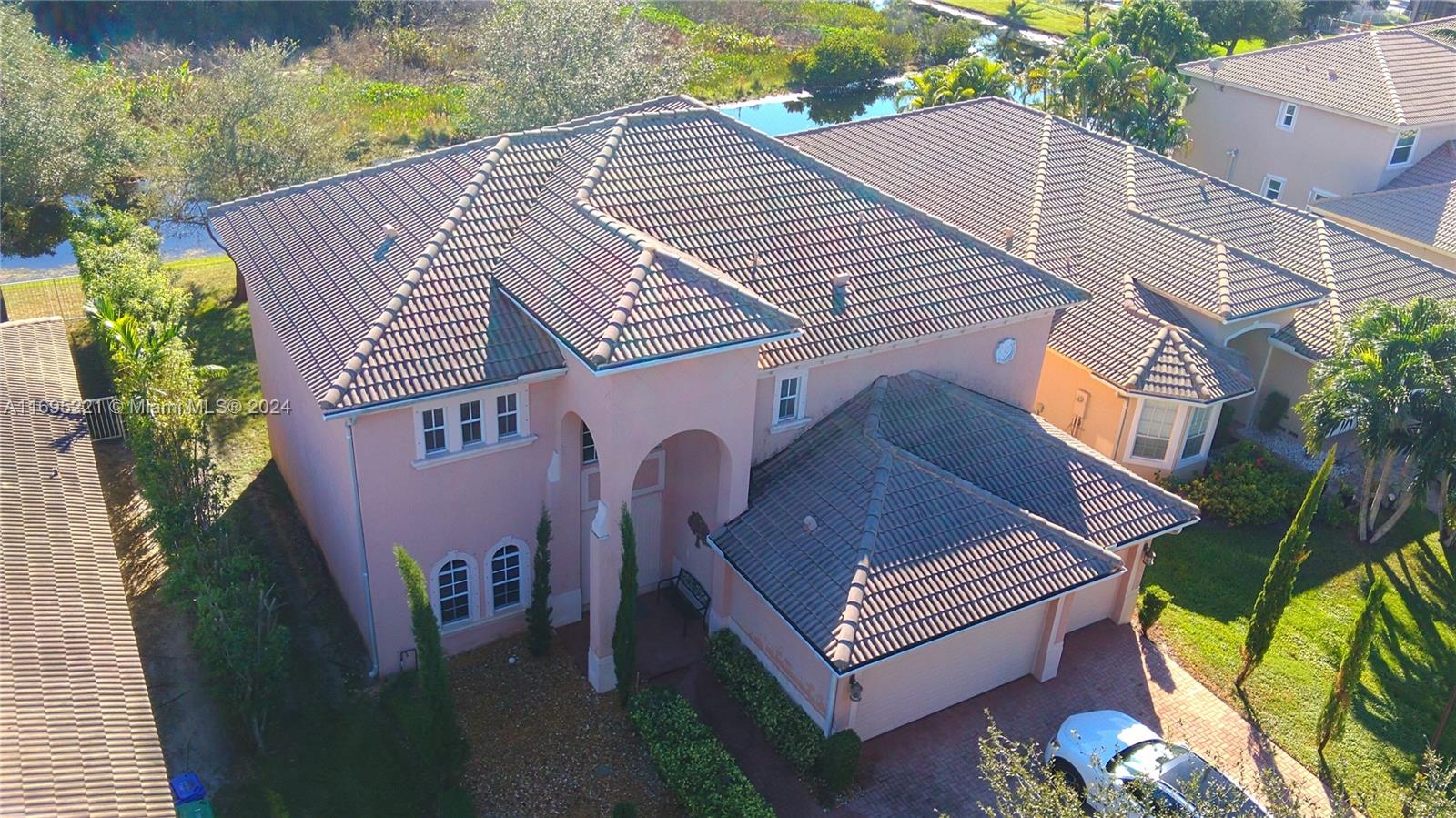 RESERVE AT HUNTINGTON 174 - Residential