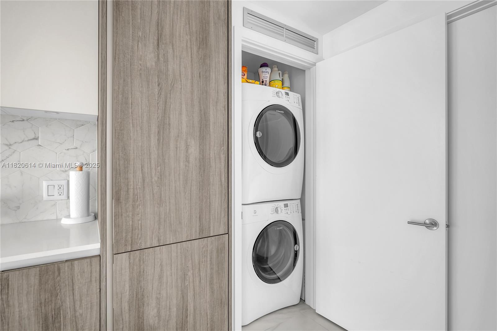 BISCAYNE BEACH CONDO - Residential