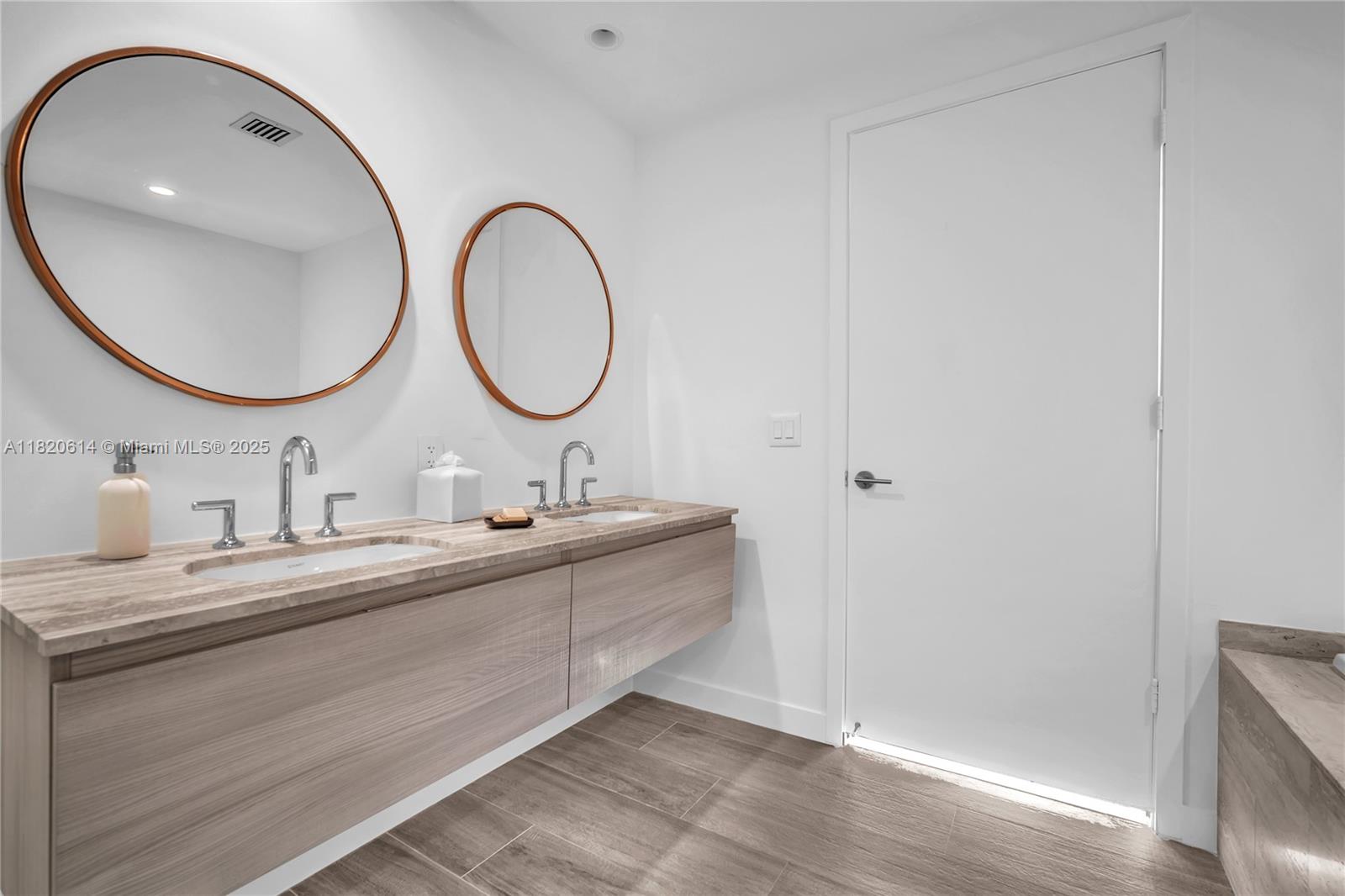 BISCAYNE BEACH CONDO - Residential