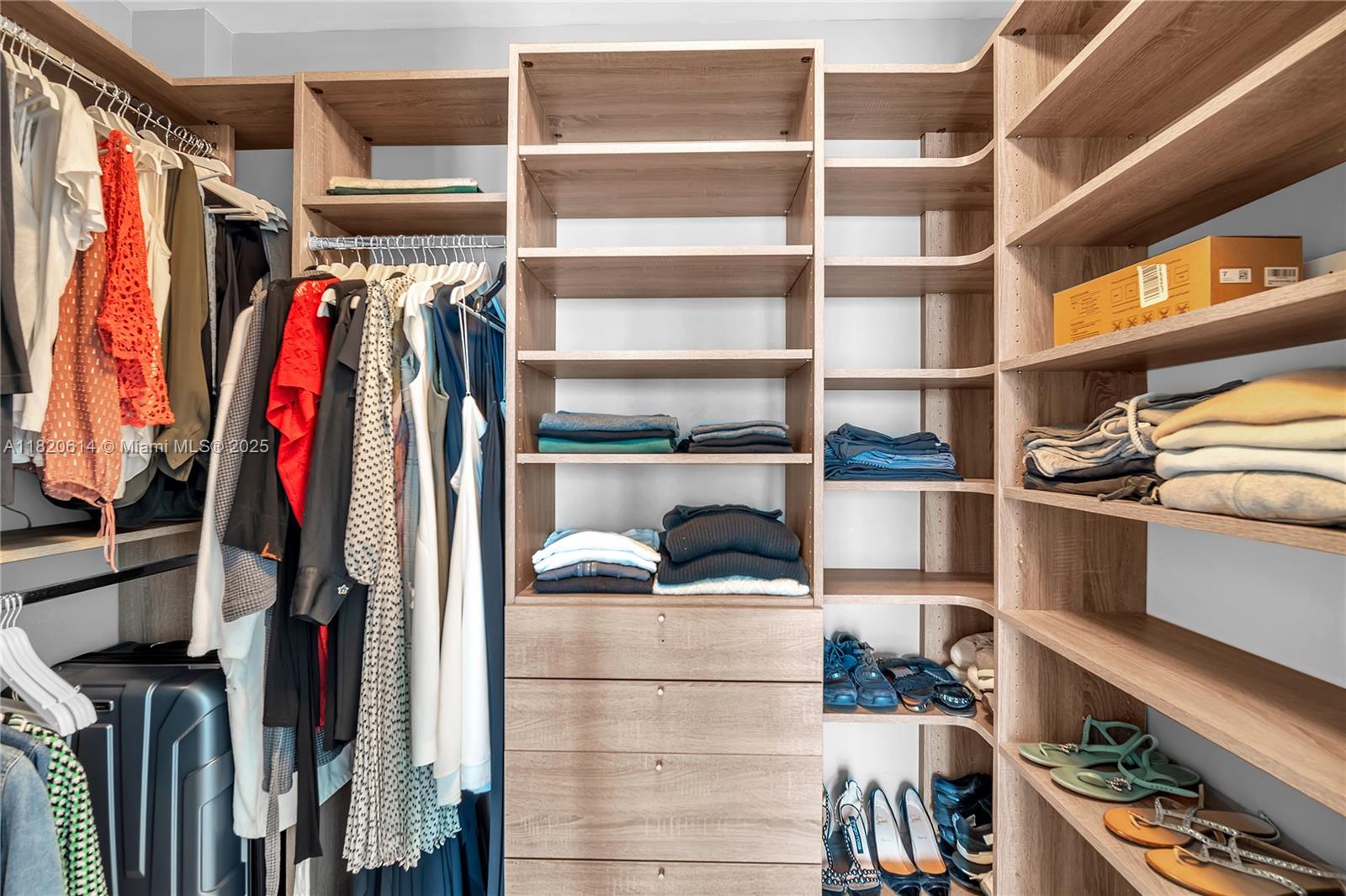 BISCAYNE BEACH CONDO - Residential