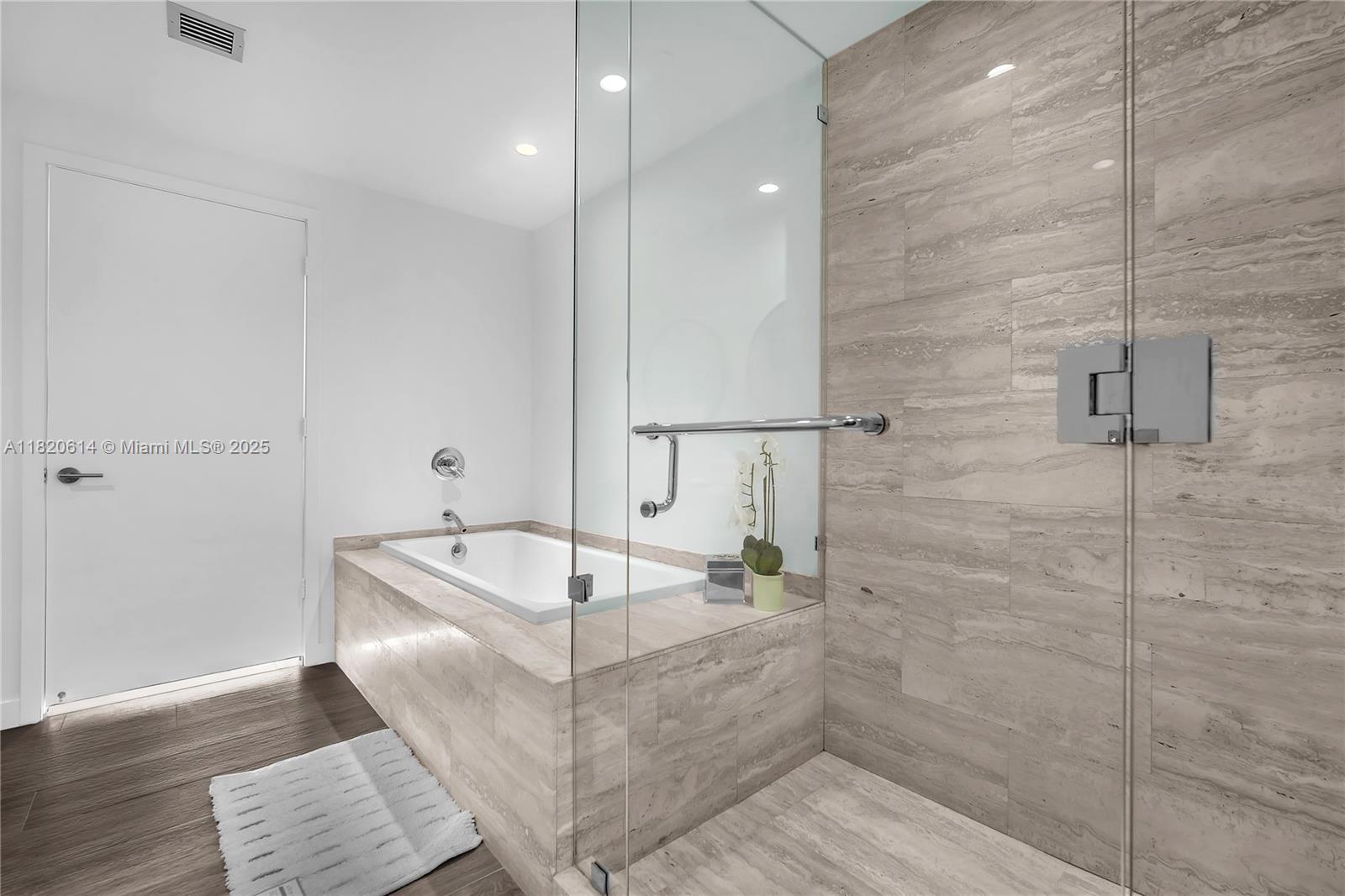 BISCAYNE BEACH CONDO - Residential