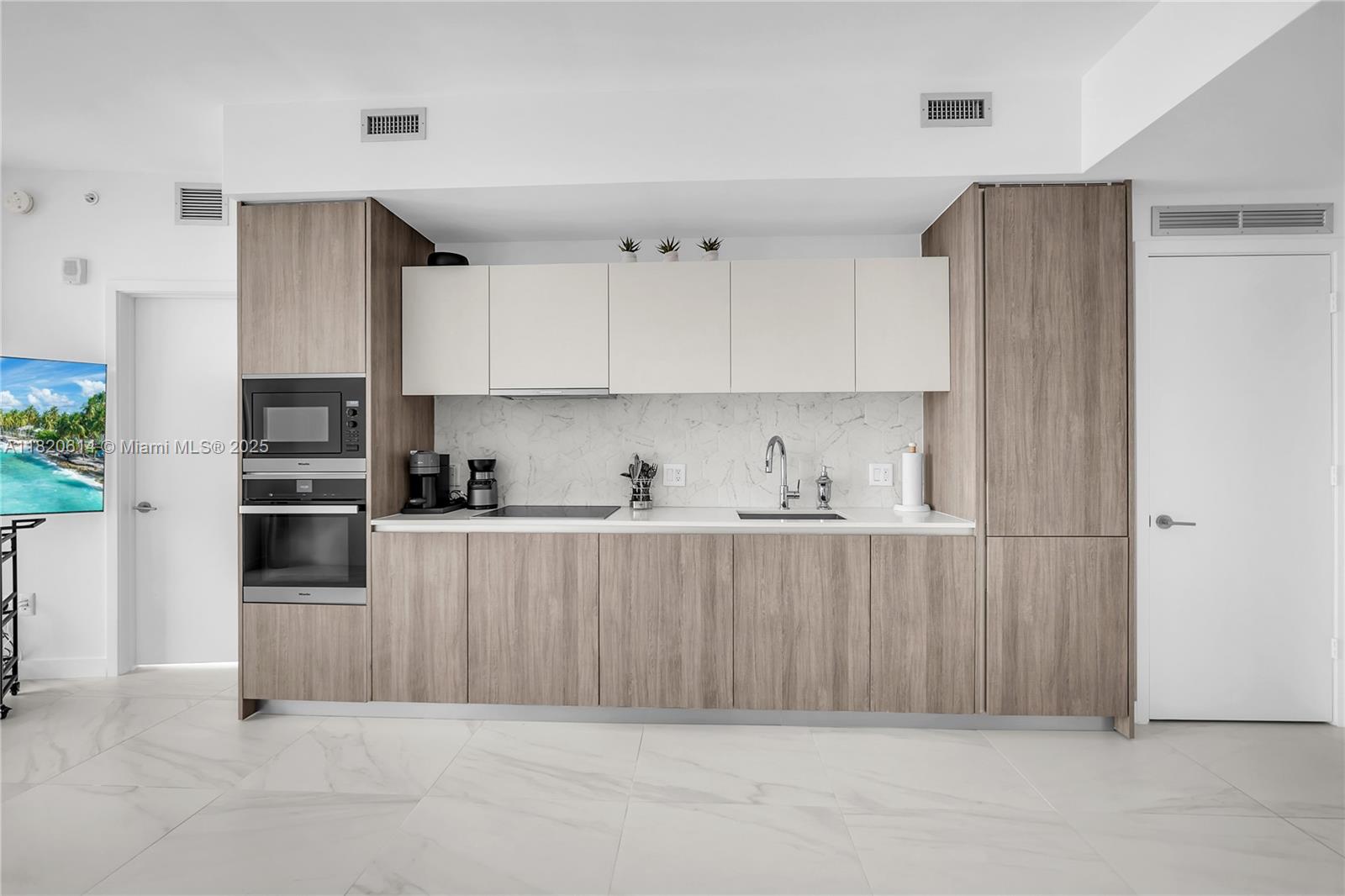 BISCAYNE BEACH CONDO - Residential