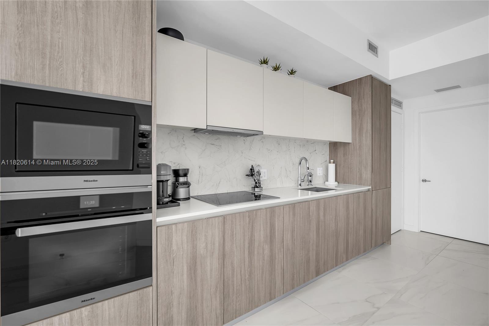 BISCAYNE BEACH CONDO - Residential