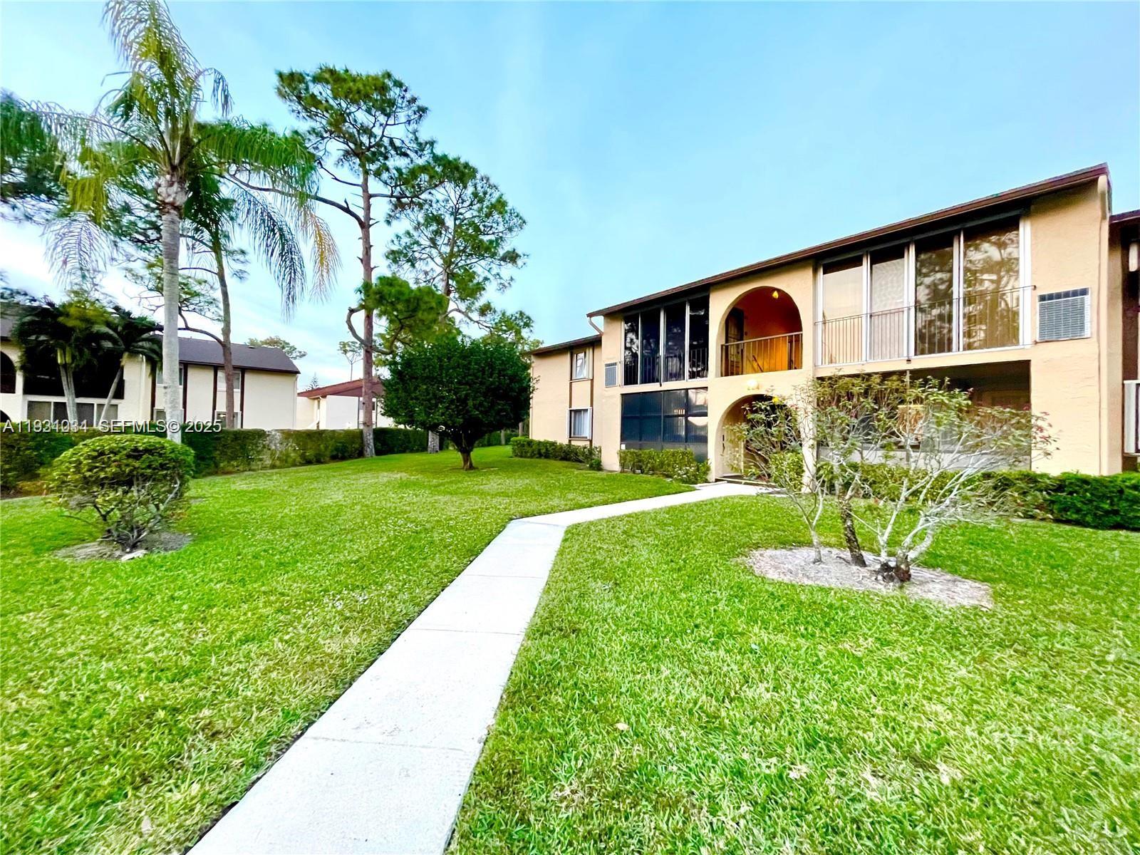 224 Pine Hov Cir D-2