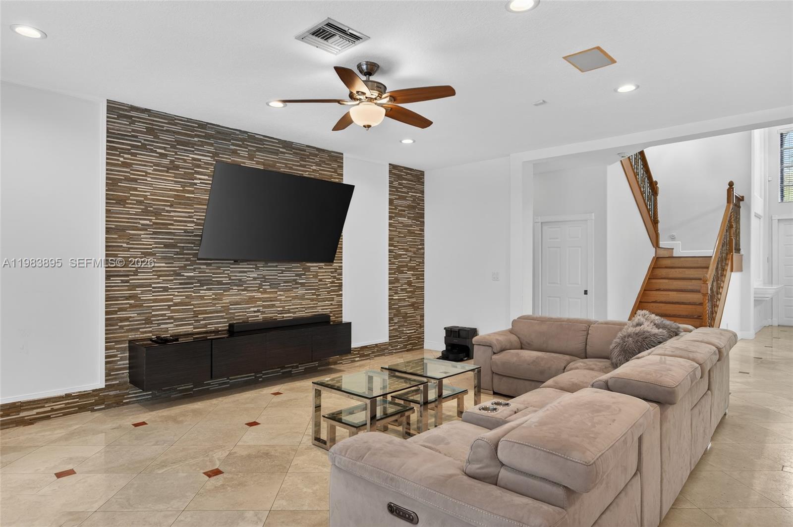 SILVER LAKES PHASE III RE - Residential