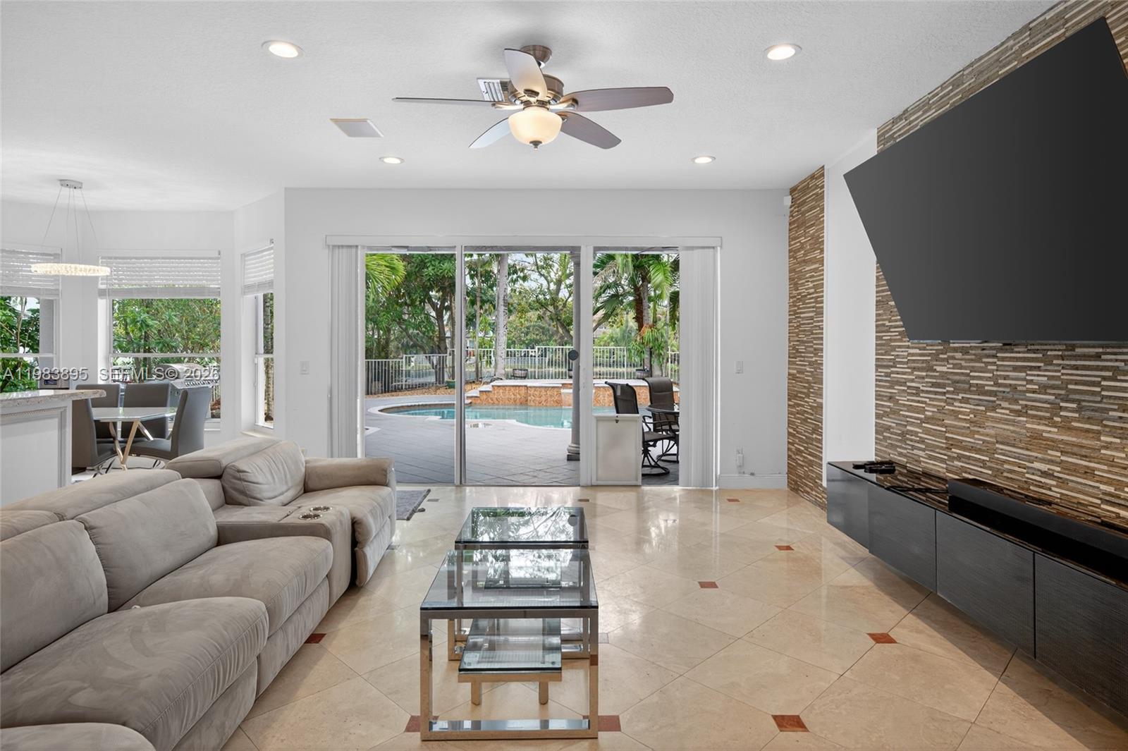 SILVER LAKES PHASE III RE - Residential