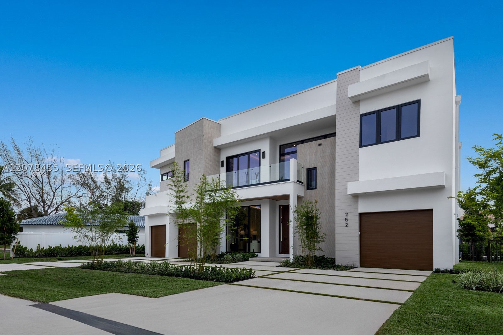 252 SW 14th Pl