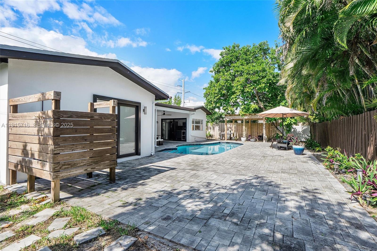 CORAL HIGHLANDS - Residential