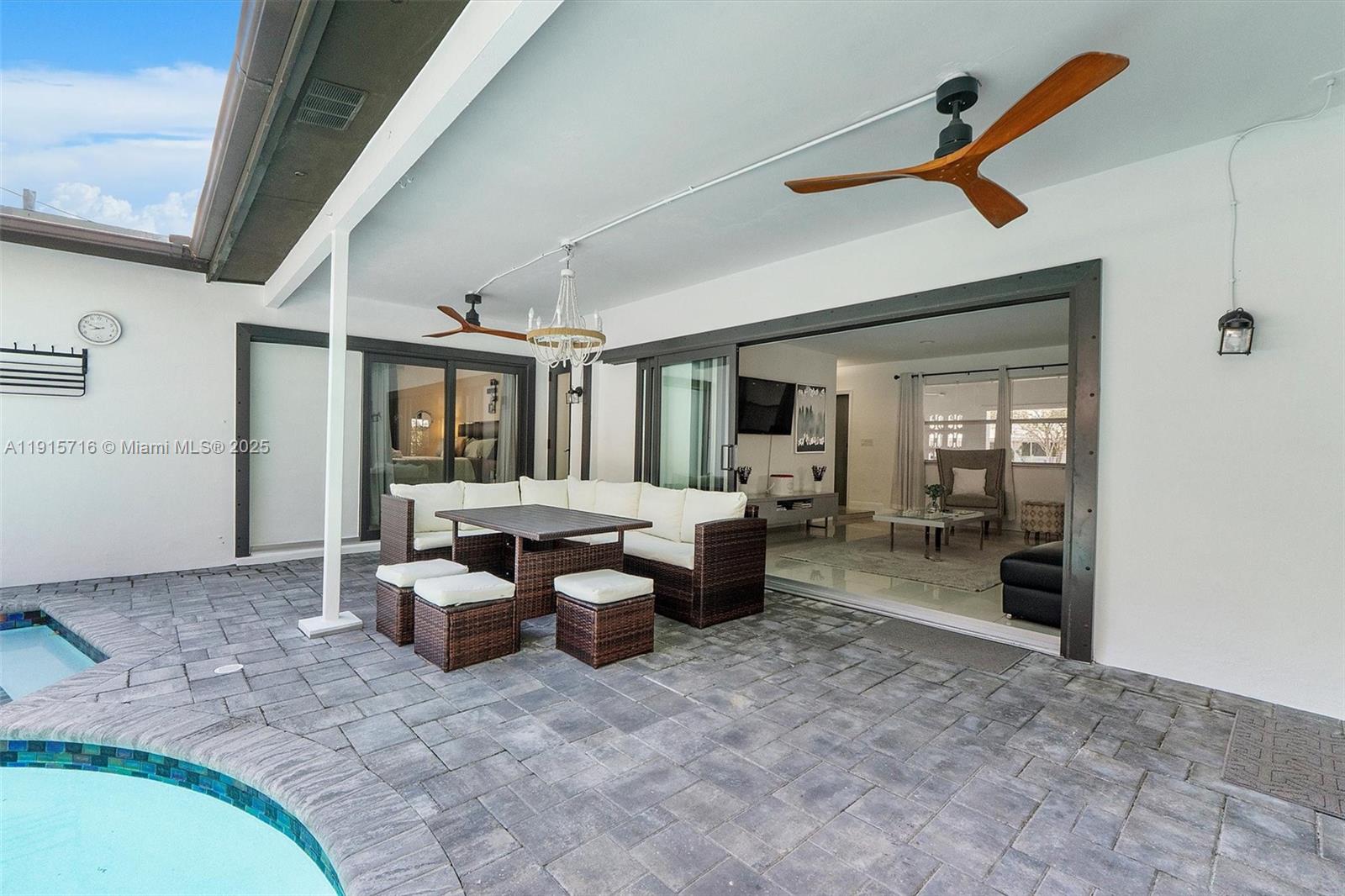 CORAL HIGHLANDS - Residential