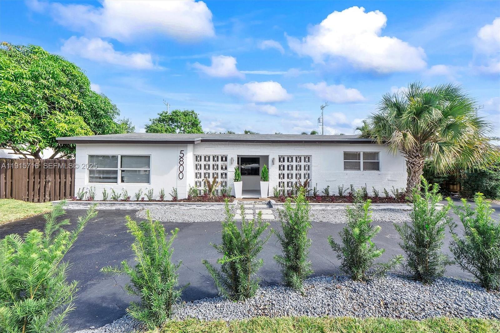 CORAL HIGHLANDS - Residential