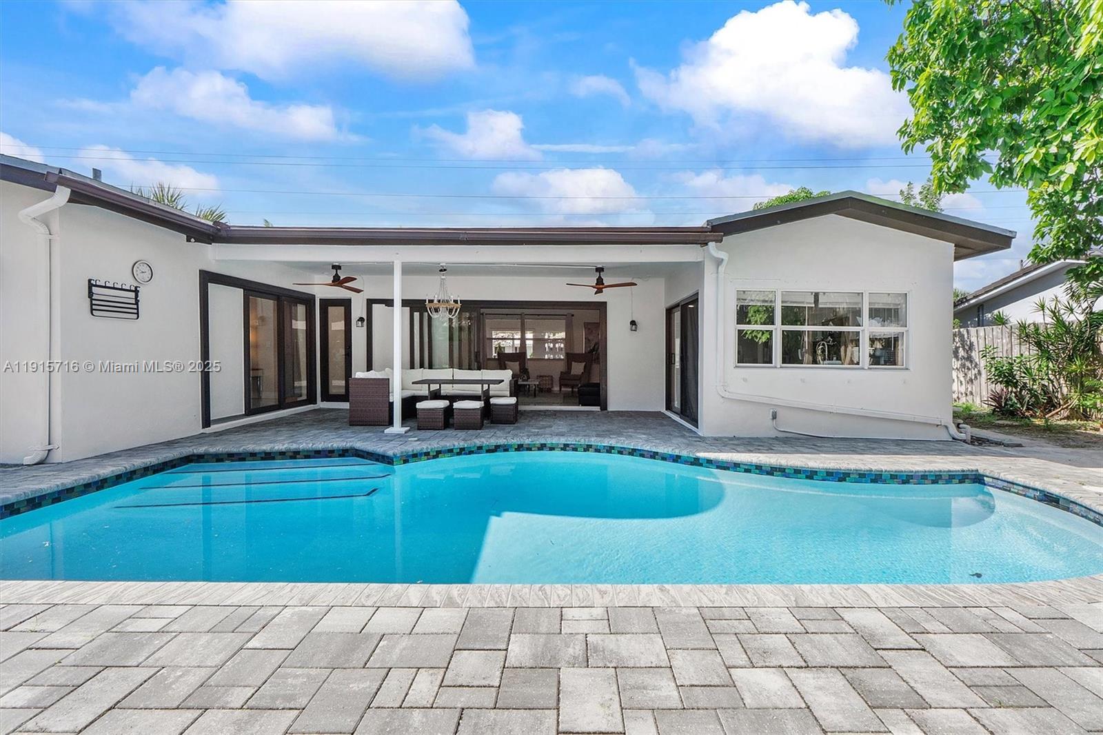 CORAL HIGHLANDS - Residential