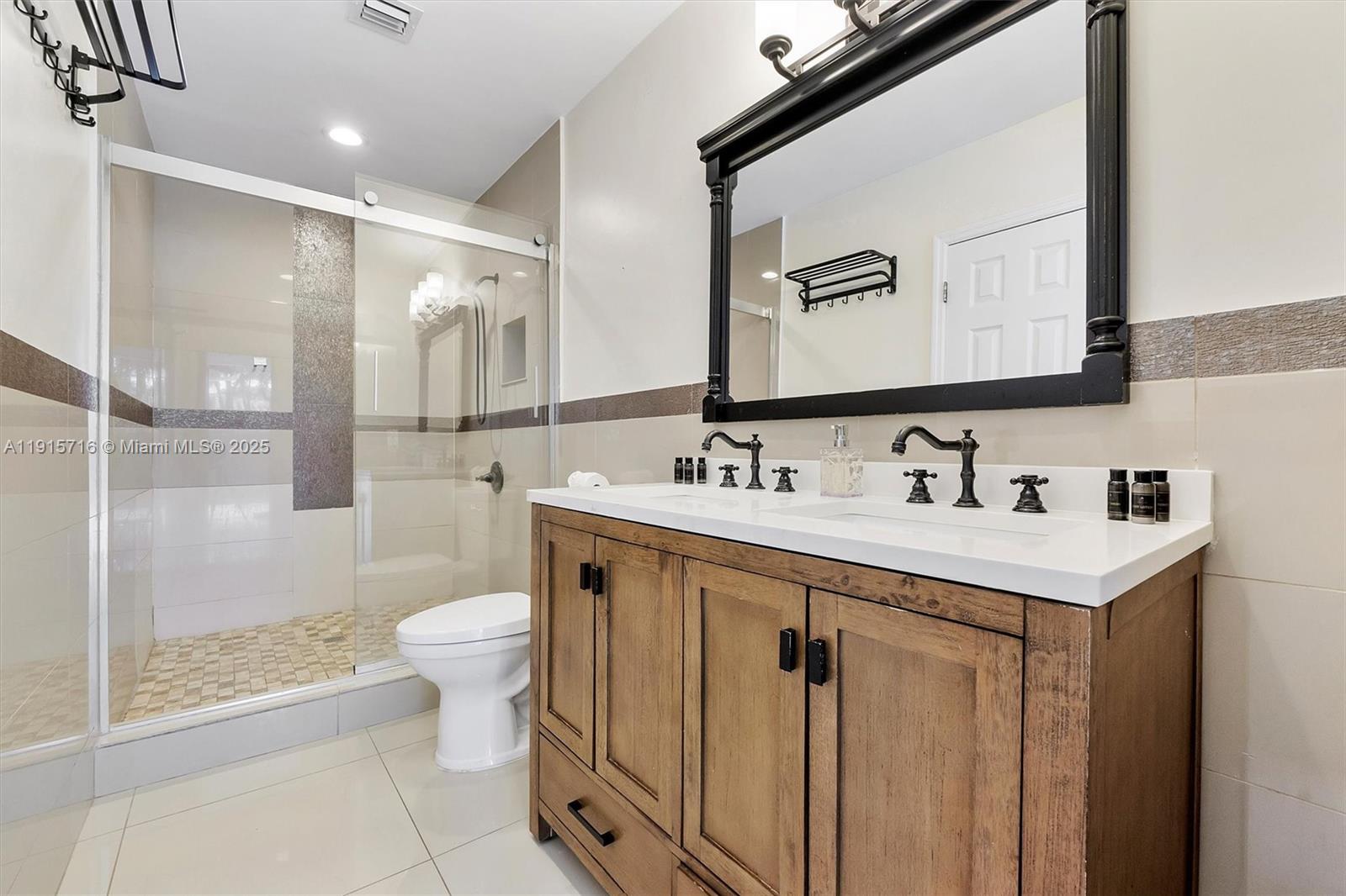 CORAL HIGHLANDS - Residential