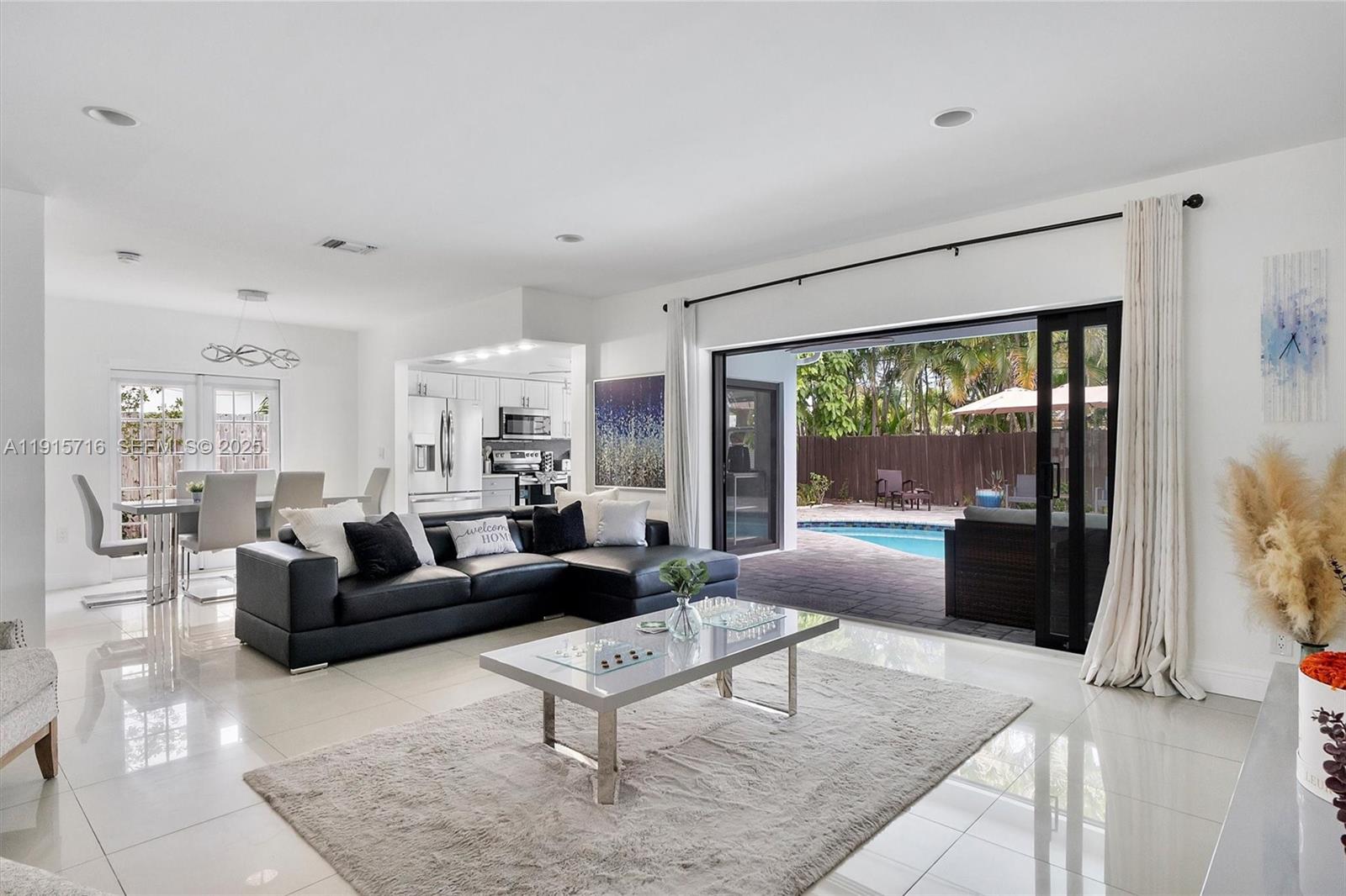 CORAL HIGHLANDS - Residential