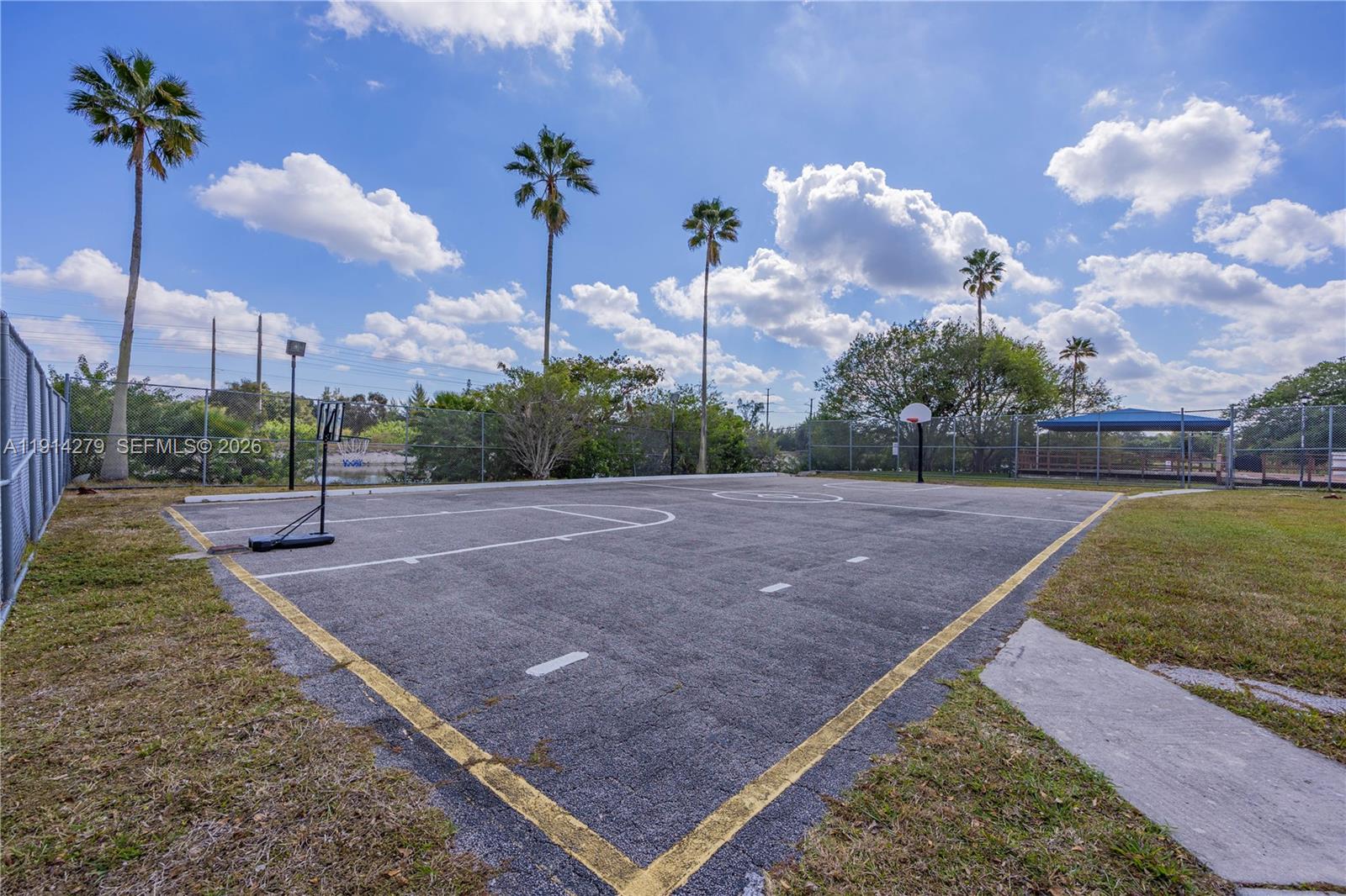 MANORS OF INVERRARY XII - Residential