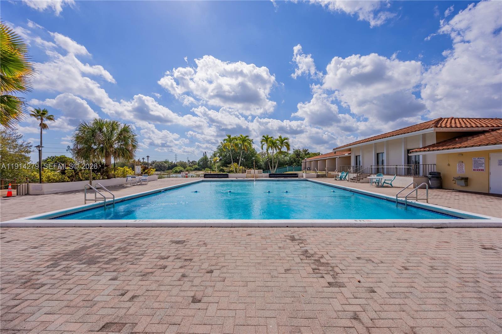 MANORS OF INVERRARY XII - Residential