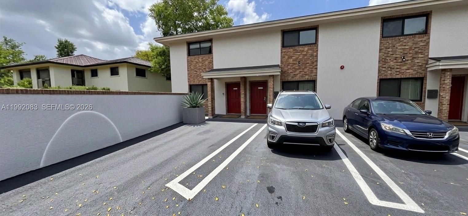 CASTLEWOOD - Residential