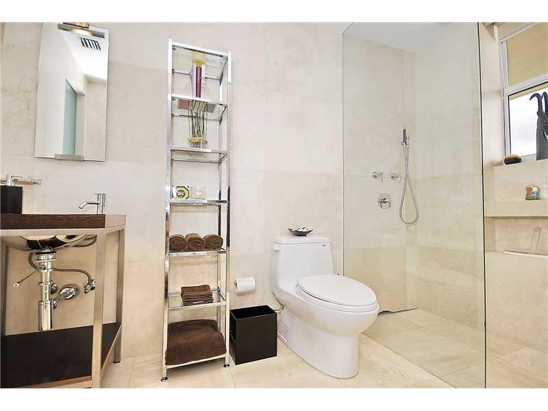 ONE THOUSAND VENETIAN WAY - Residential Lease