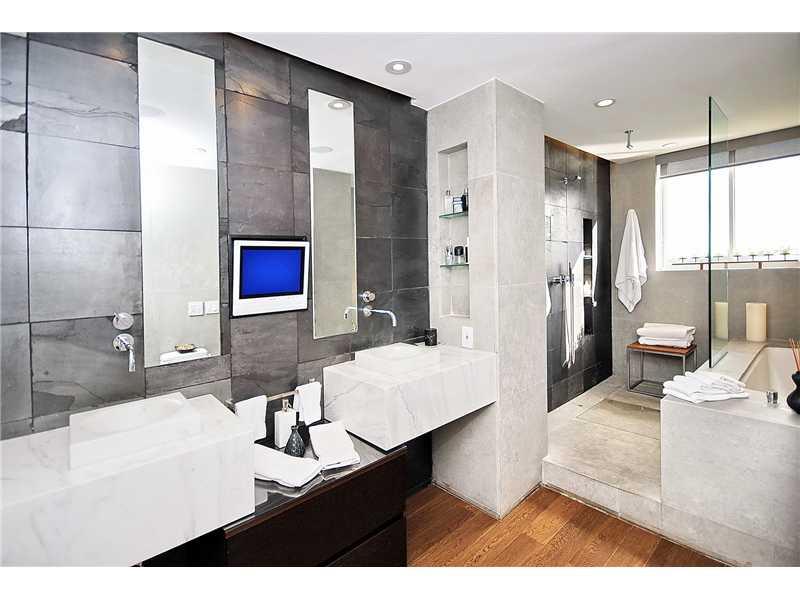 ONE THOUSAND VENETIAN WAY - Residential Lease