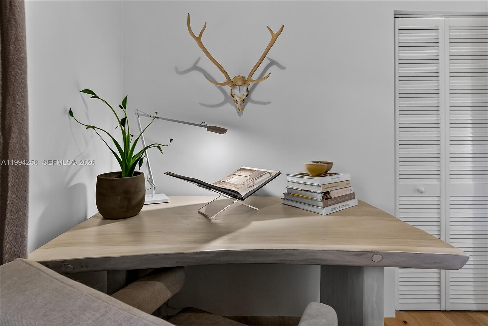 RIVERLAND VILLAGE SEC ONE - Residential Lease