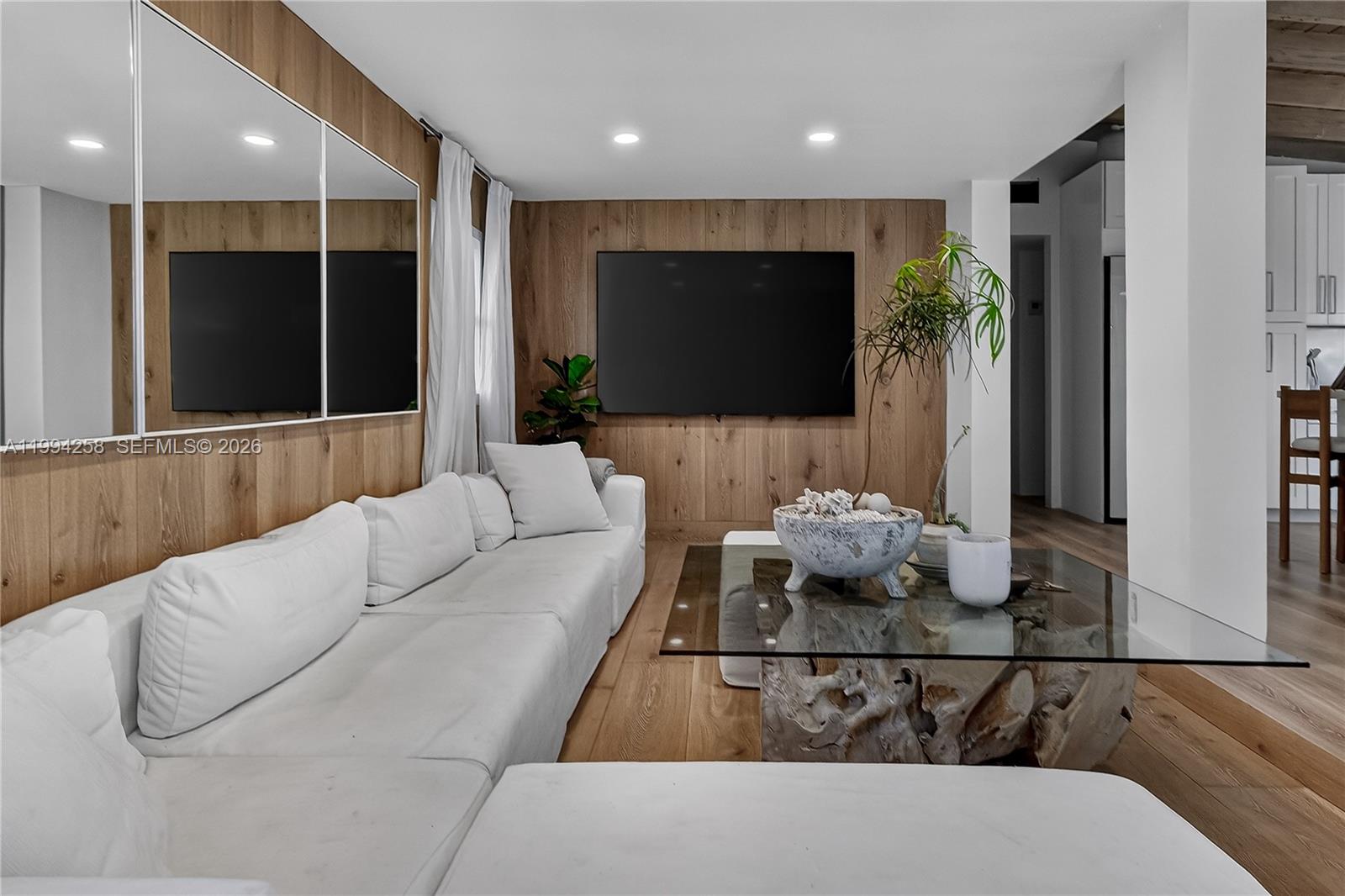 RIVERLAND VILLAGE SEC ONE - Residential Lease