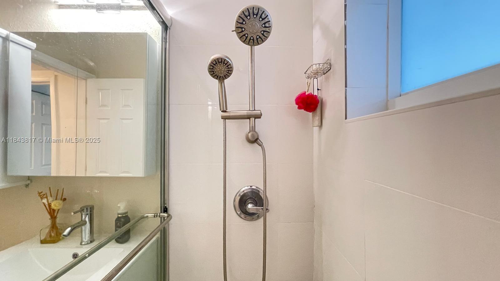 GUNTON HEIGHTS - Residential