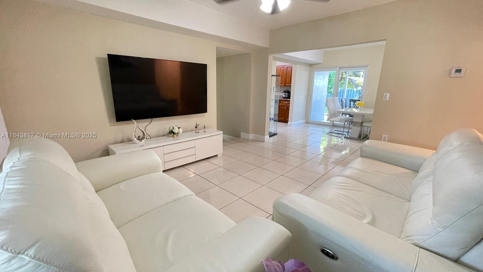 GUNTON HEIGHTS - Residential