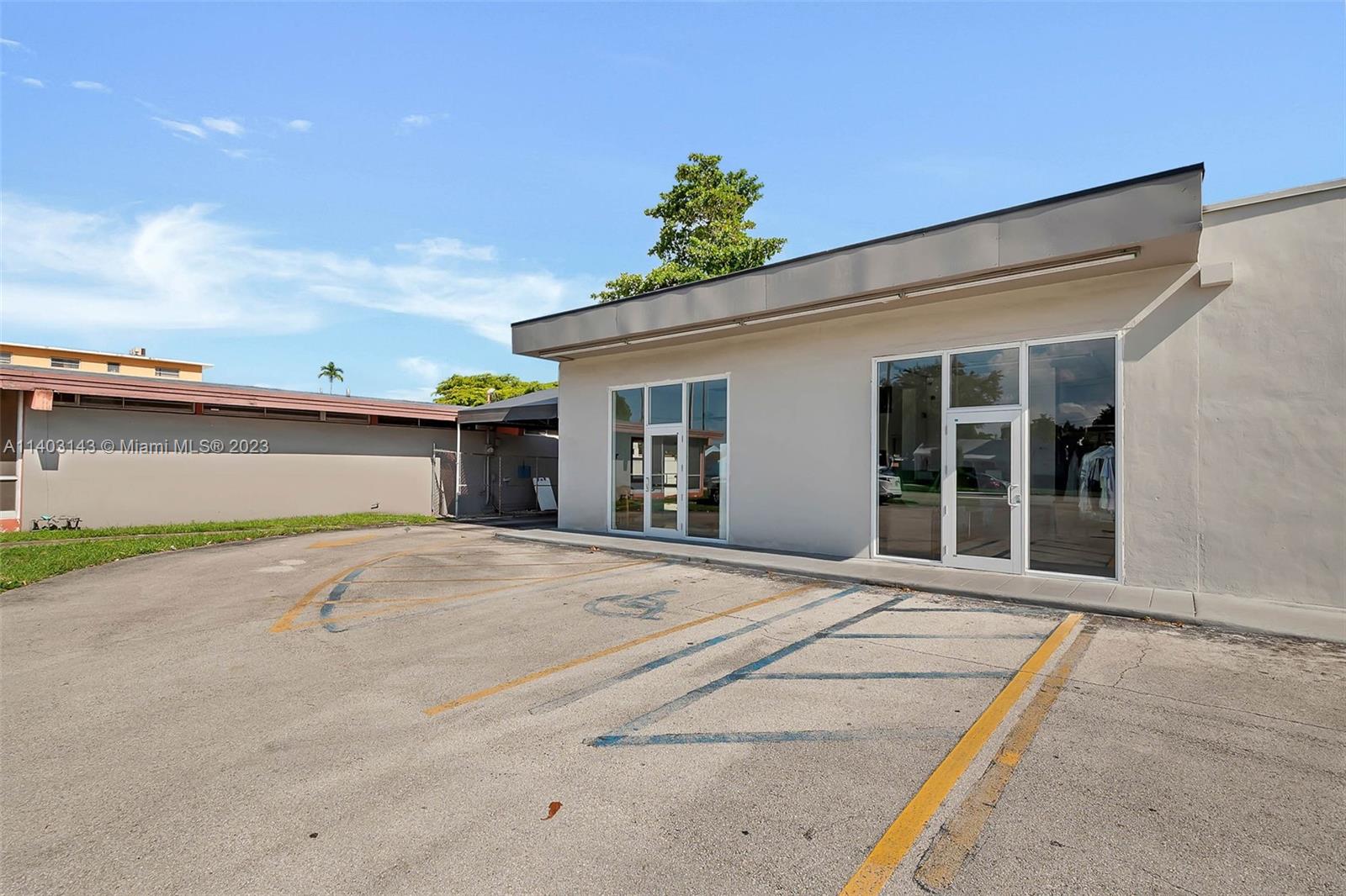 South Miami, Florida 33155, United States, ,Commercial,Active,72543