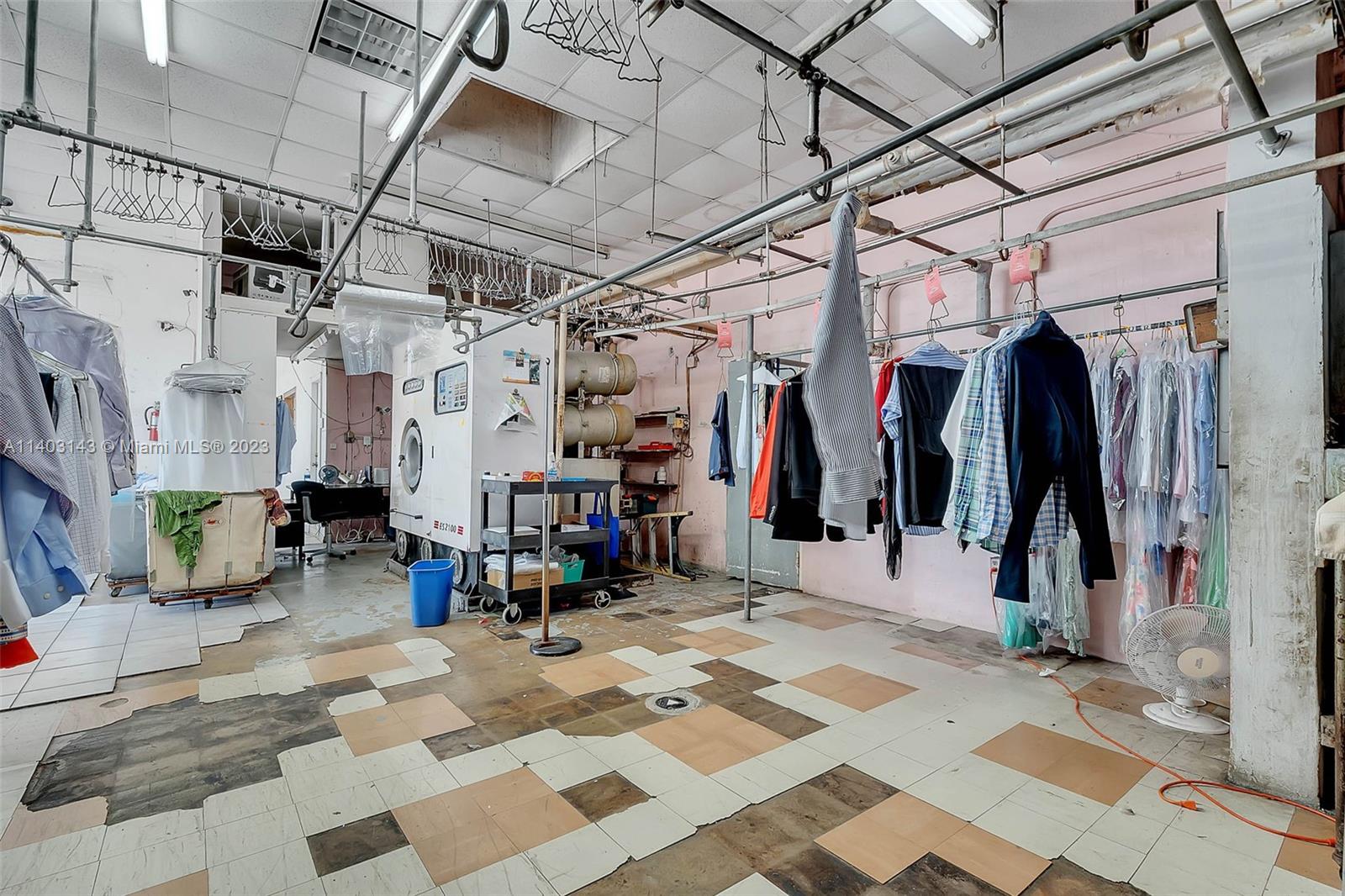 South Miami, Florida 33155, United States, ,Commercial,Active,72543