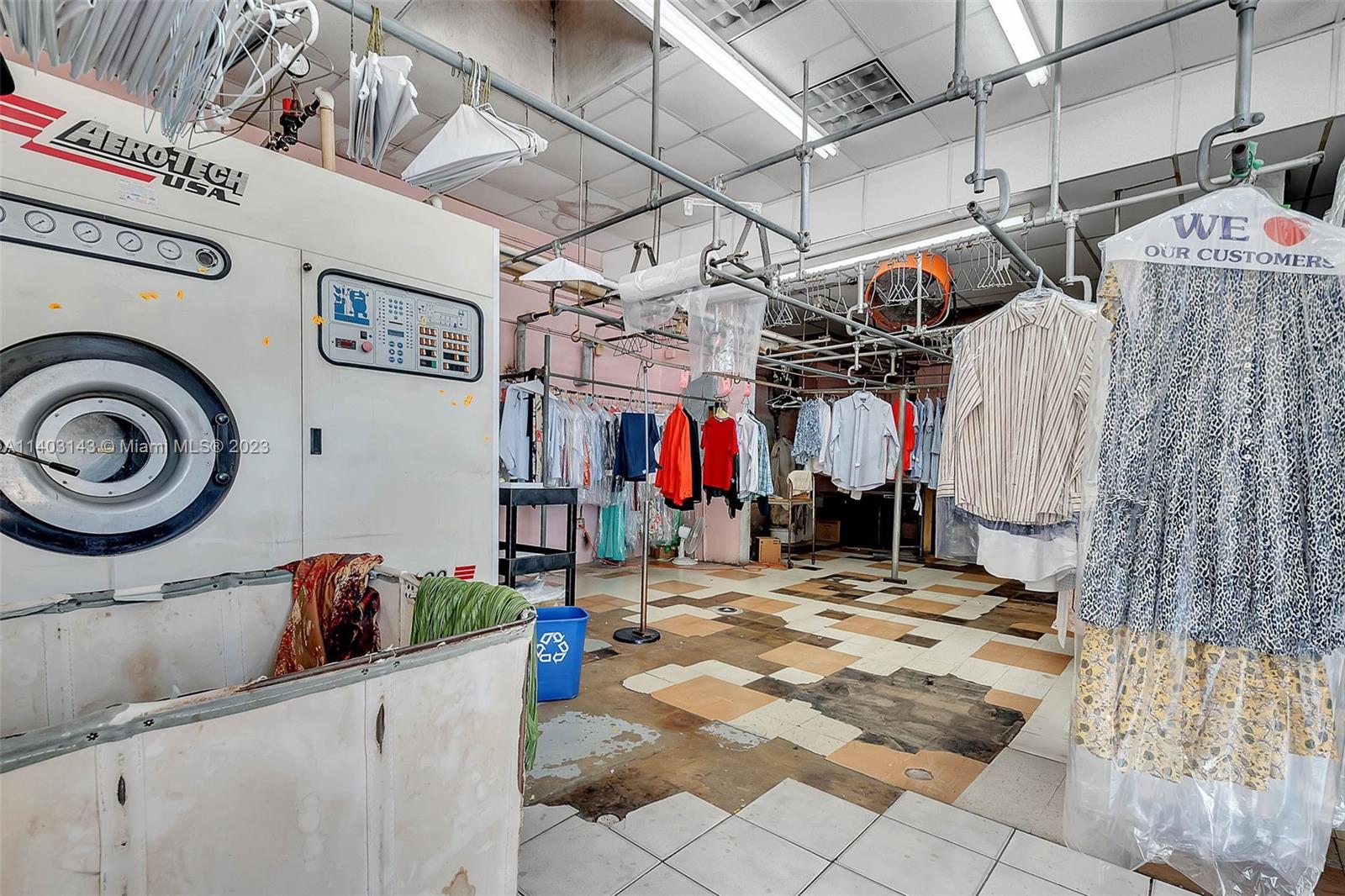 South Miami, Florida 33155, United States, ,Commercial,Active,72543