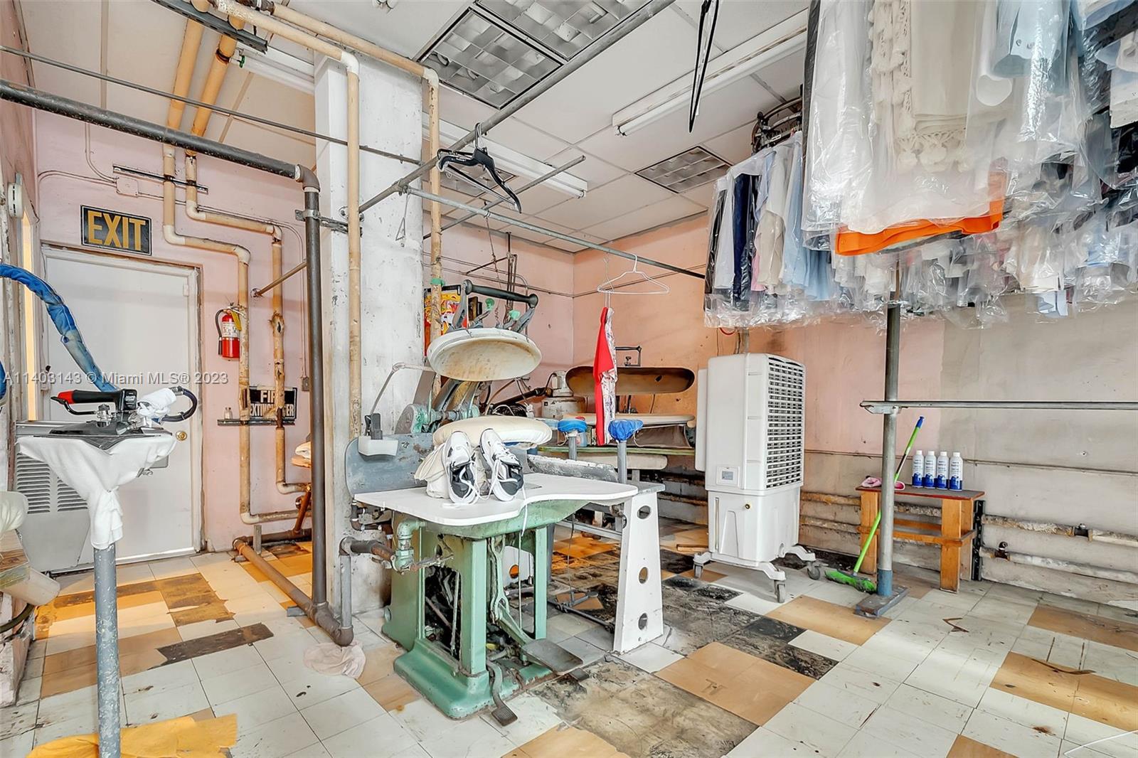 South Miami, Florida 33155, United States, ,Commercial,Active,72543