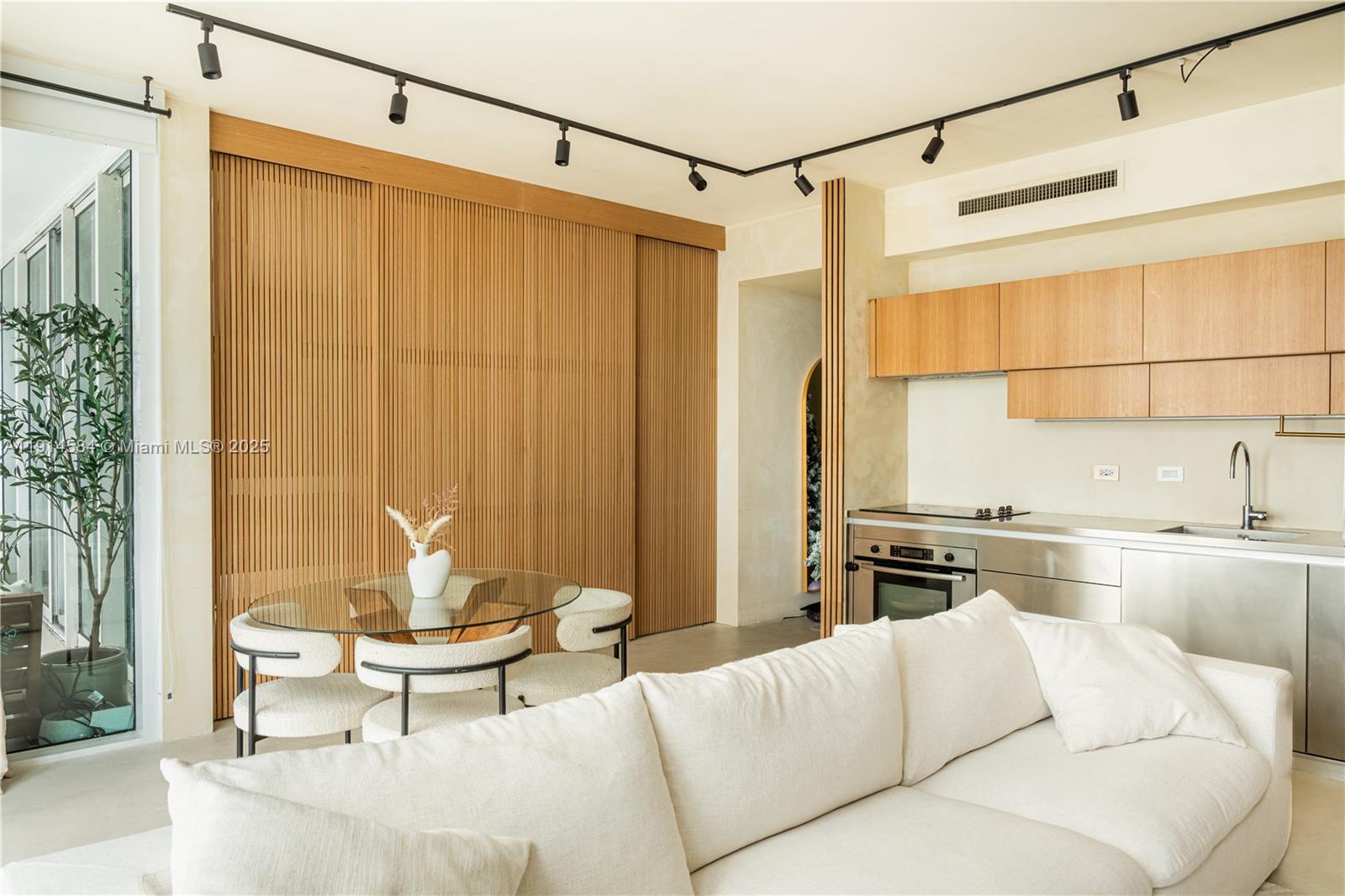 TEN MUSEUM PK RESIDENTIAL - Residential