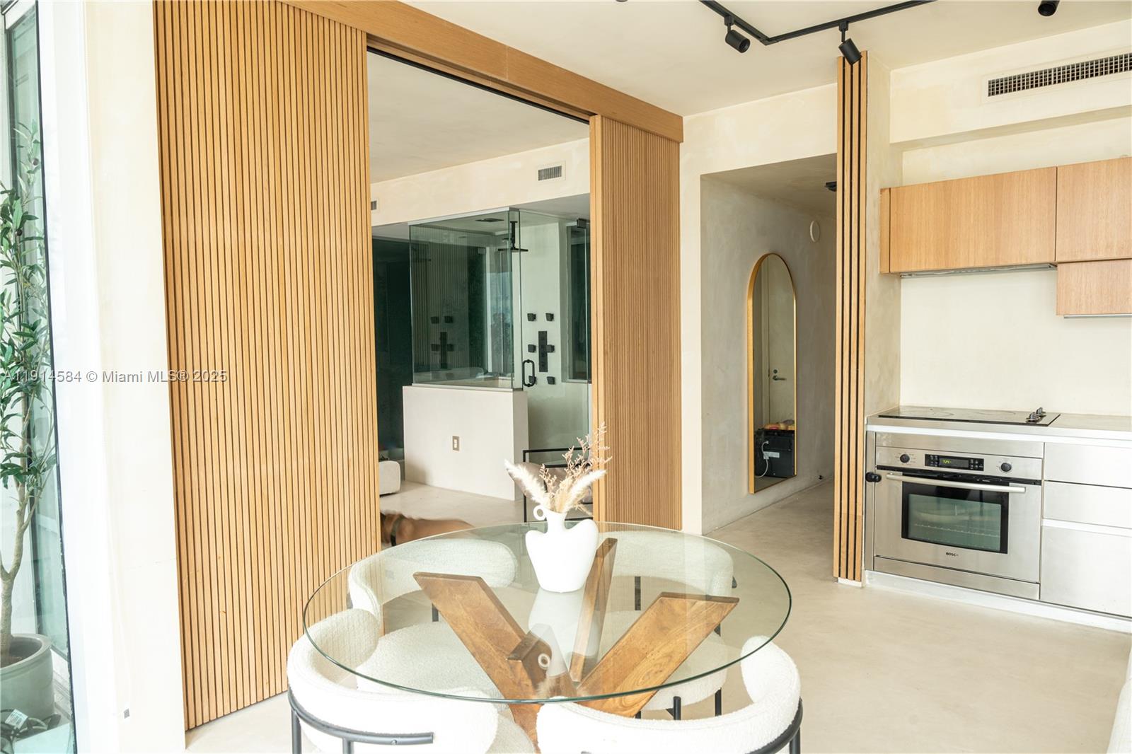 TEN MUSEUM PK RESIDENTIAL - Residential