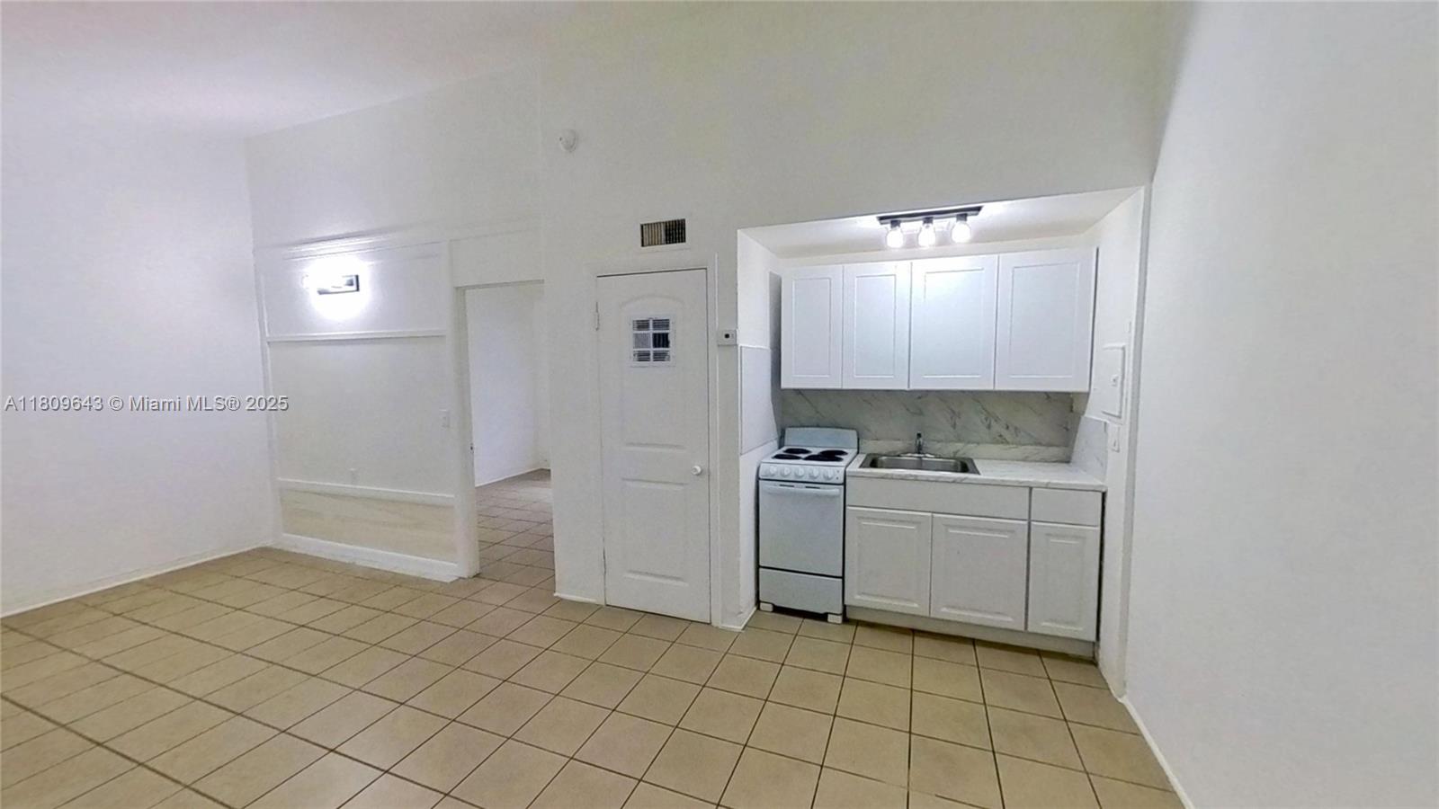 Rental Property at 840 Sw 7th St 842, Miami, Broward County, Florida - Bedrooms: 1 
Bathrooms: 1  - $1,900 MO.