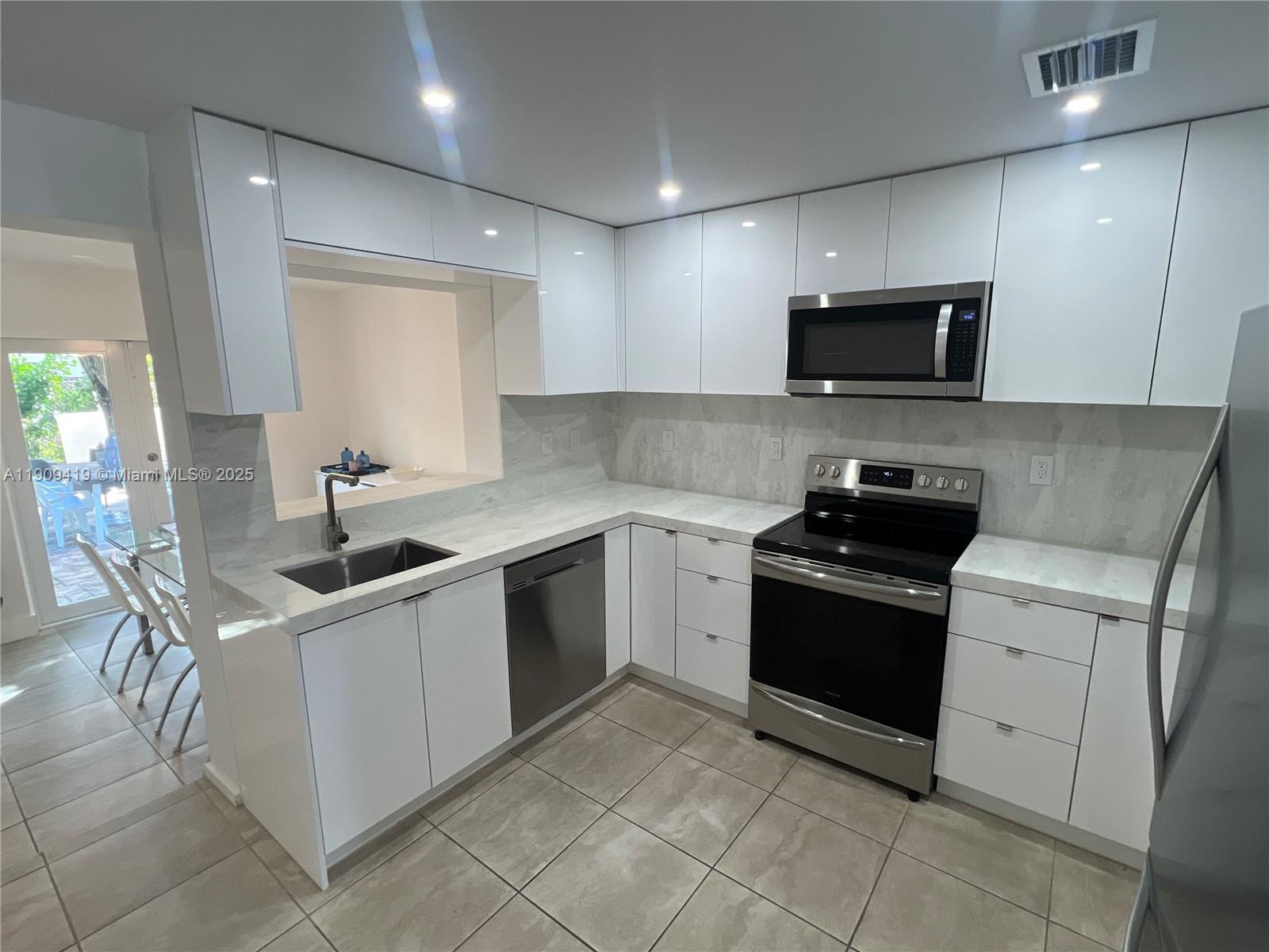 OVERBROOK SHORES - Residential