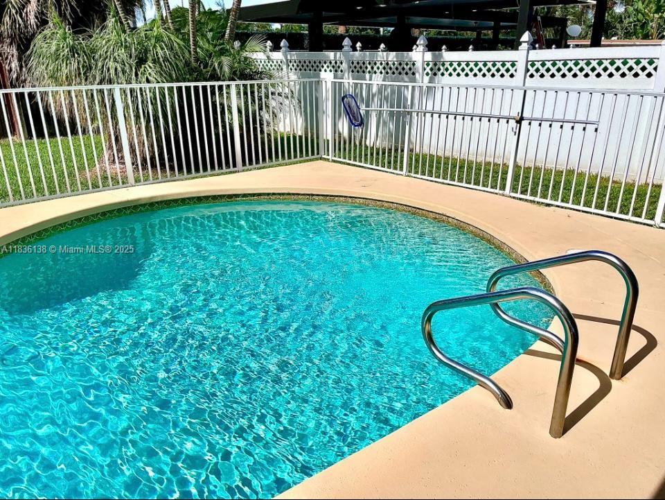 POMPANO SHORES - Residential Lease