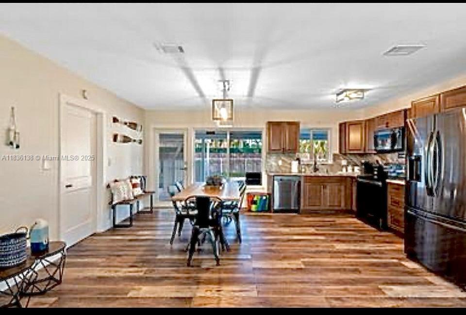 POMPANO SHORES - Residential Lease