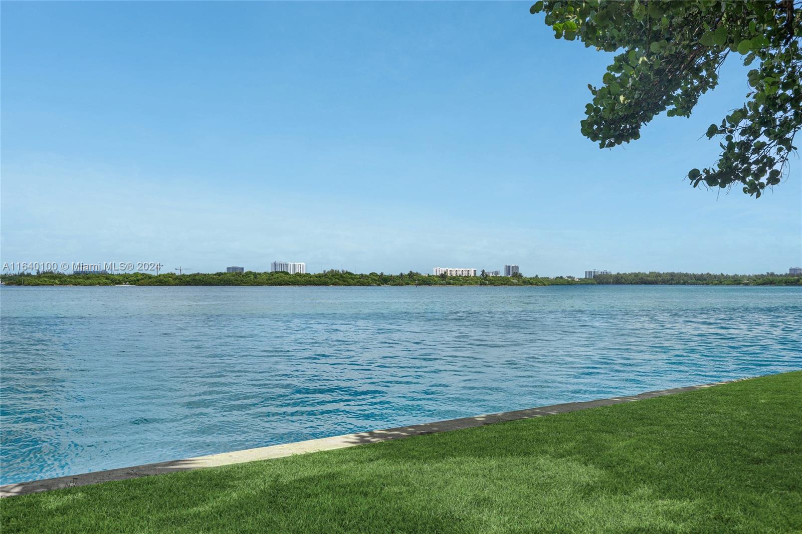 BAL HARBOUR RESIDENTIAL S - Land