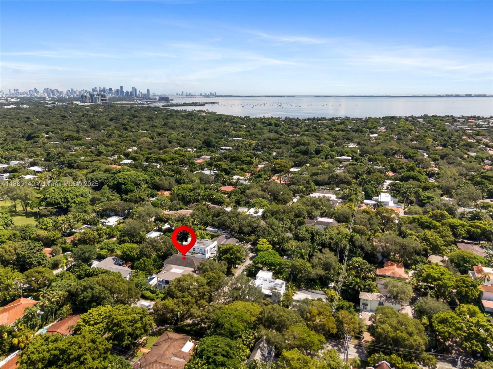 COCONUT GROVE MANOR - Residential