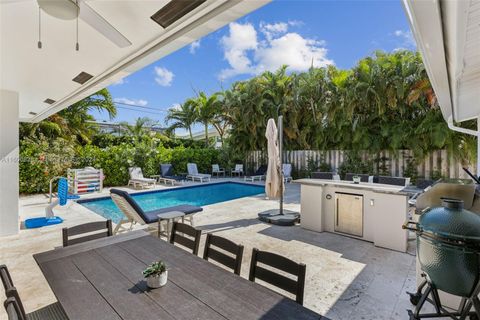 A home in Lauderdale By The Sea