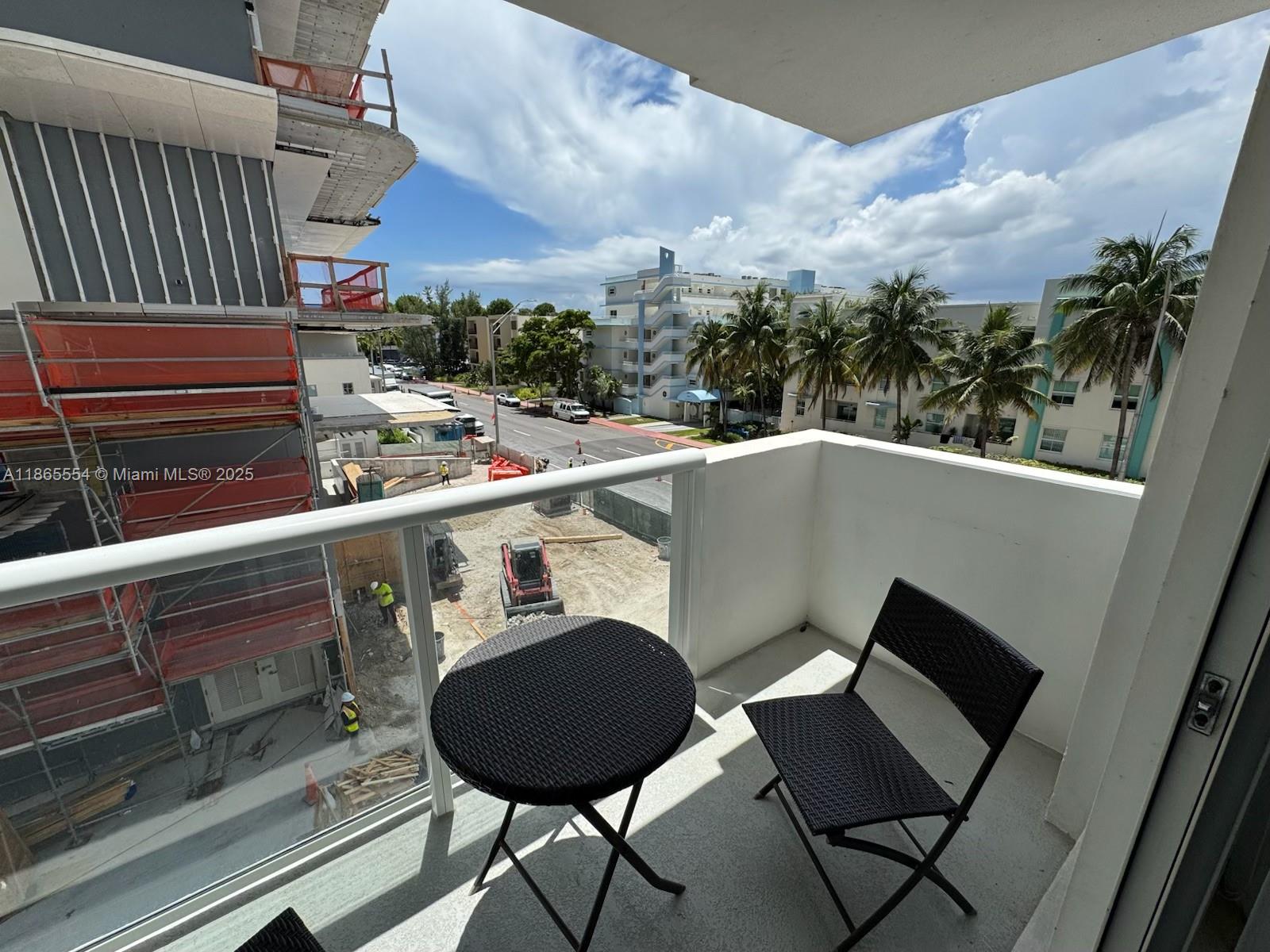 CARLISLE ON THE OCEAN CON - Residential Lease