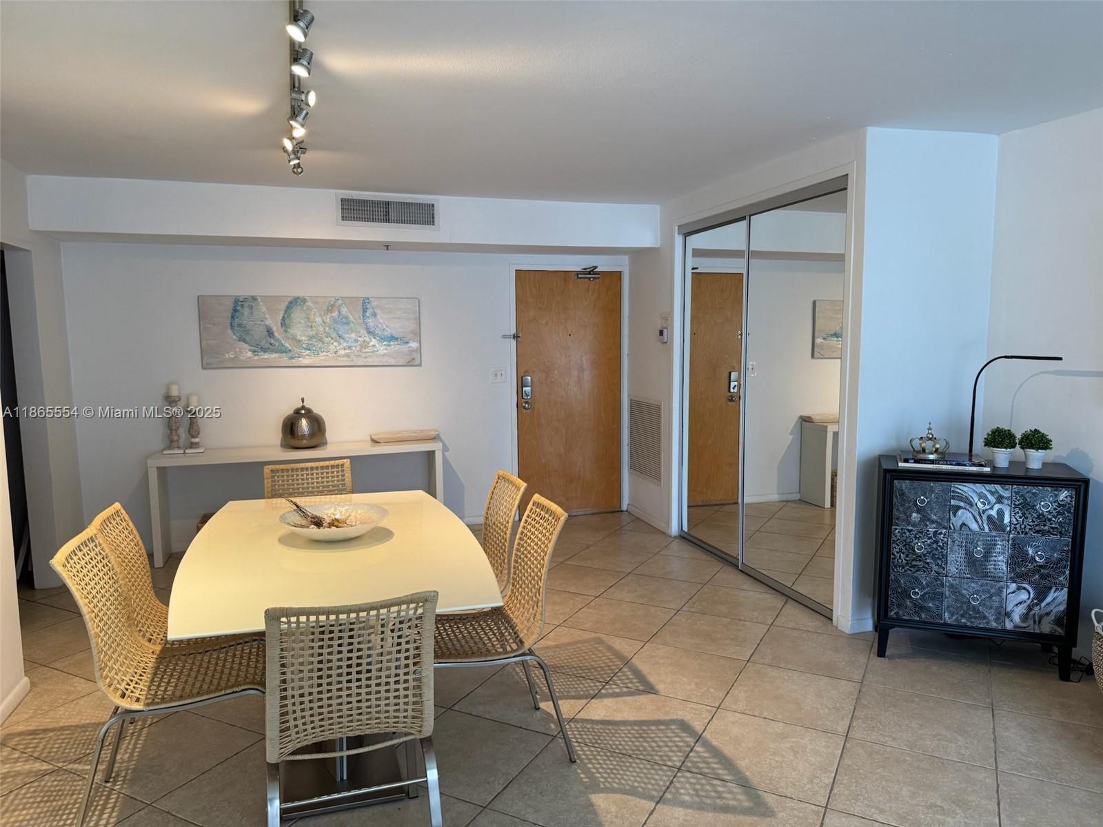 CARLISLE ON THE OCEAN CON - Residential Lease