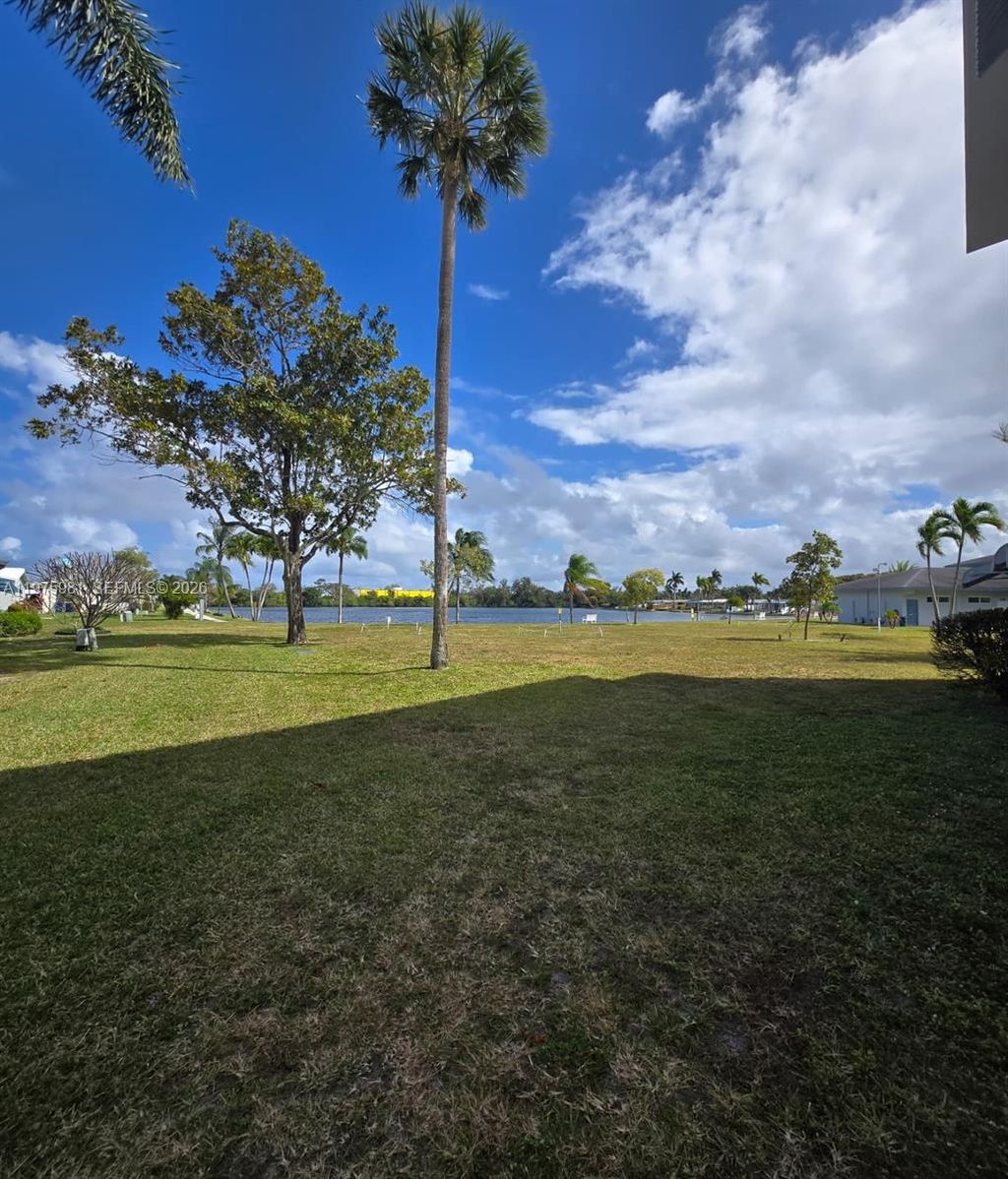 Photo of 2309 Park Ln #116, Hollywood, FL 33021 (MLS # A11975981)