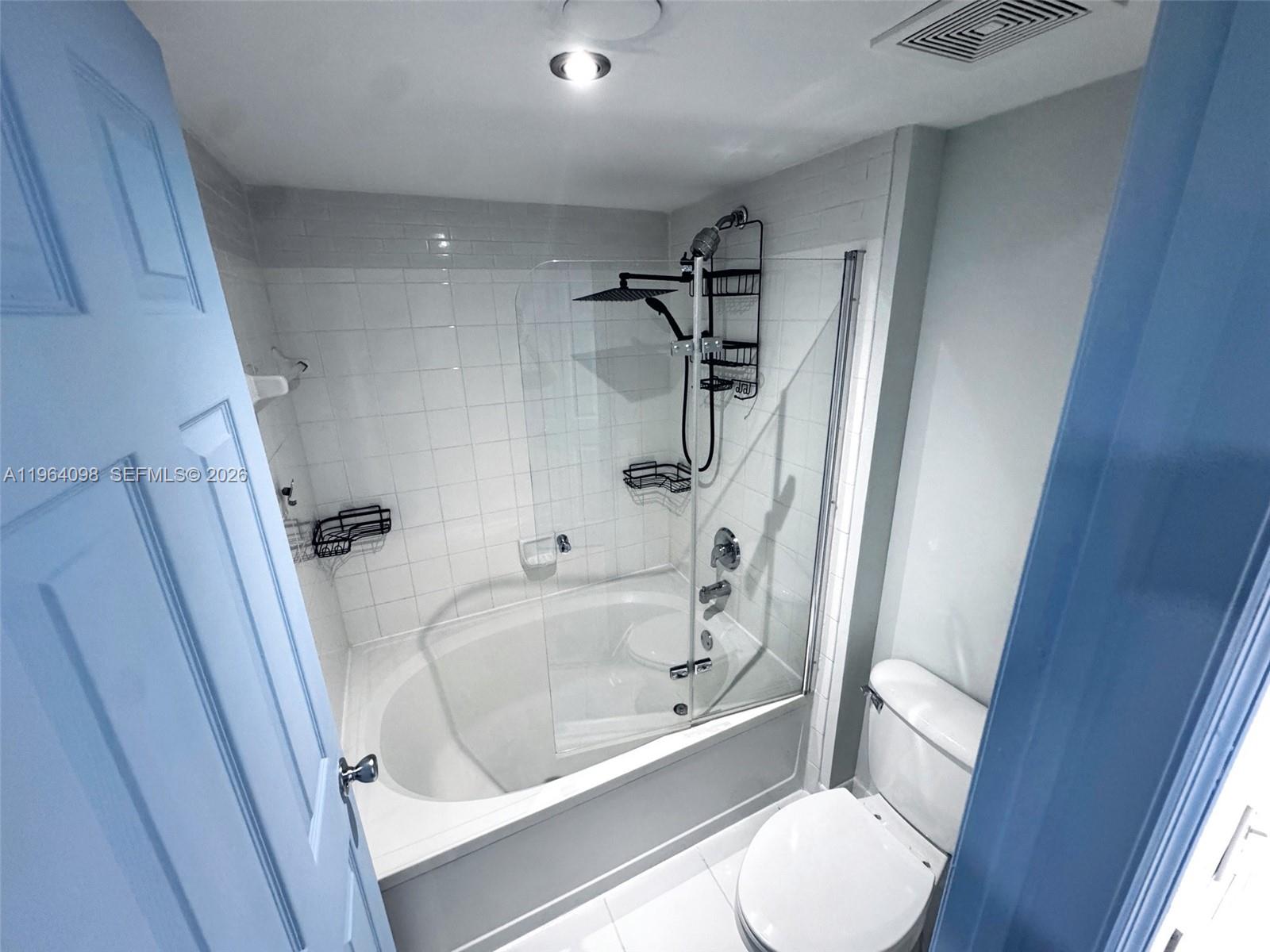 2881 NE 185th St 102