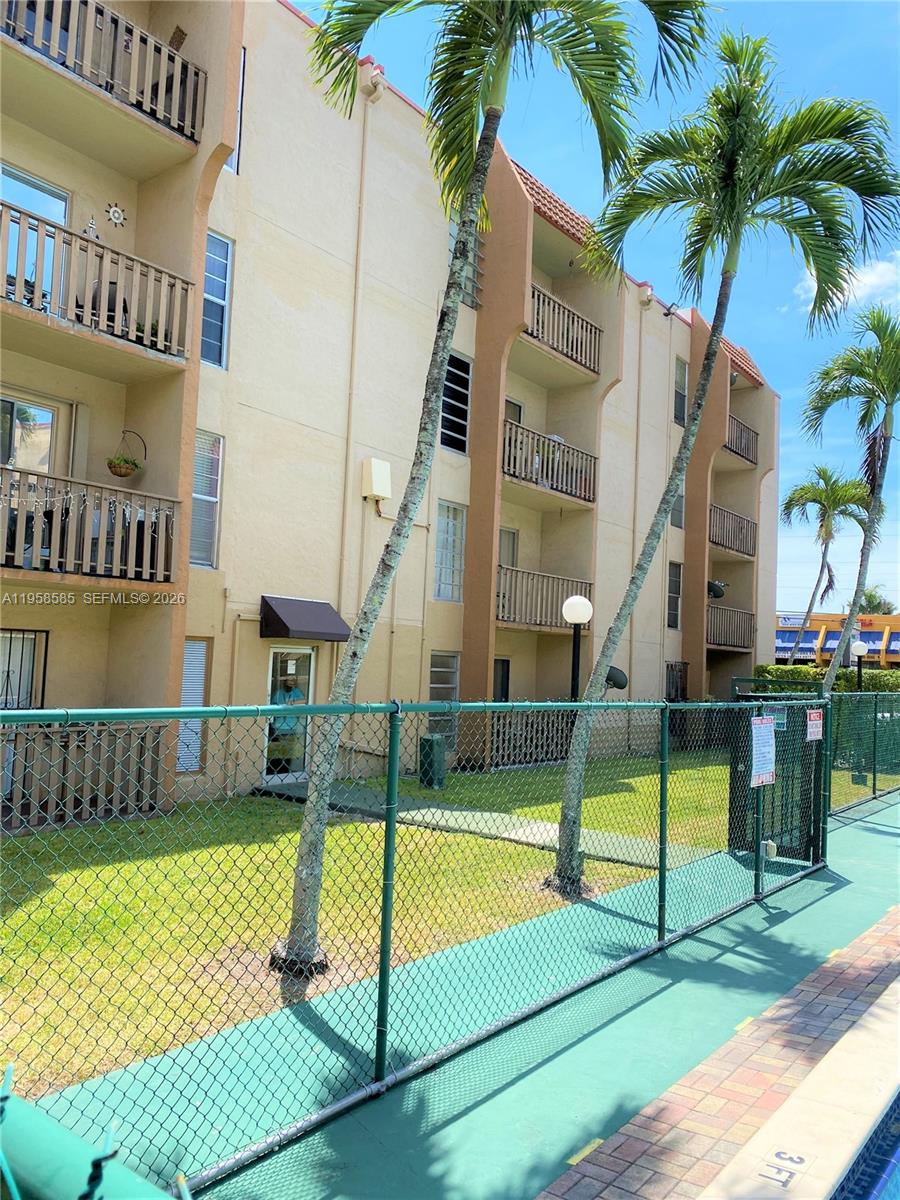 SUNSET VILLAS CONDO - Residential