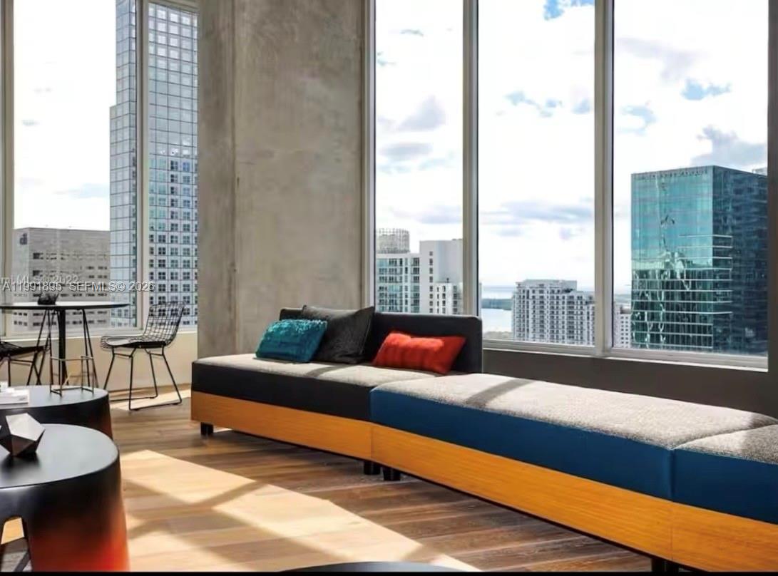 CENTRO CONDO - Residential