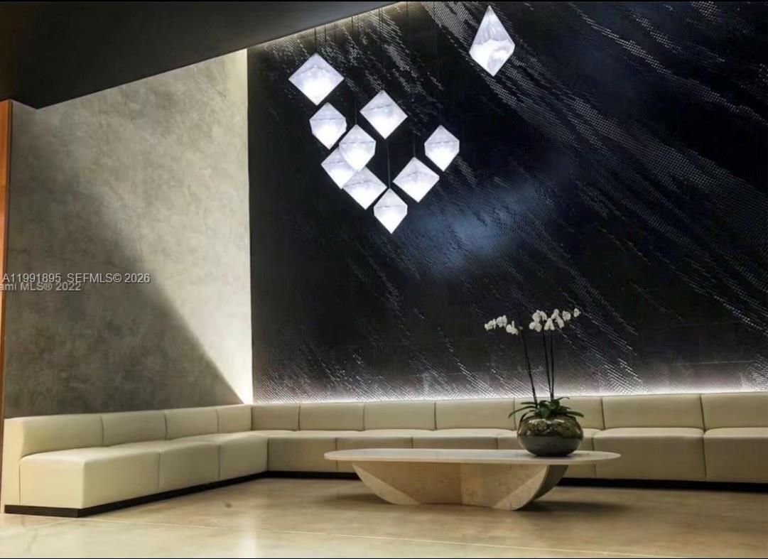 CENTRO CONDO - Residential