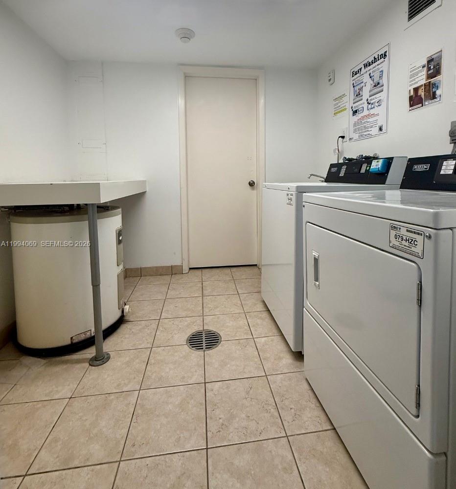 LA MER ESTATES EAST CONDO - Residential Lease