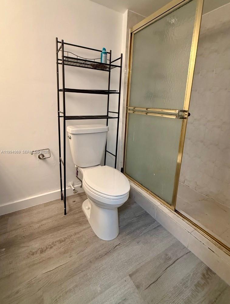 LA MER ESTATES EAST CONDO - Residential Lease